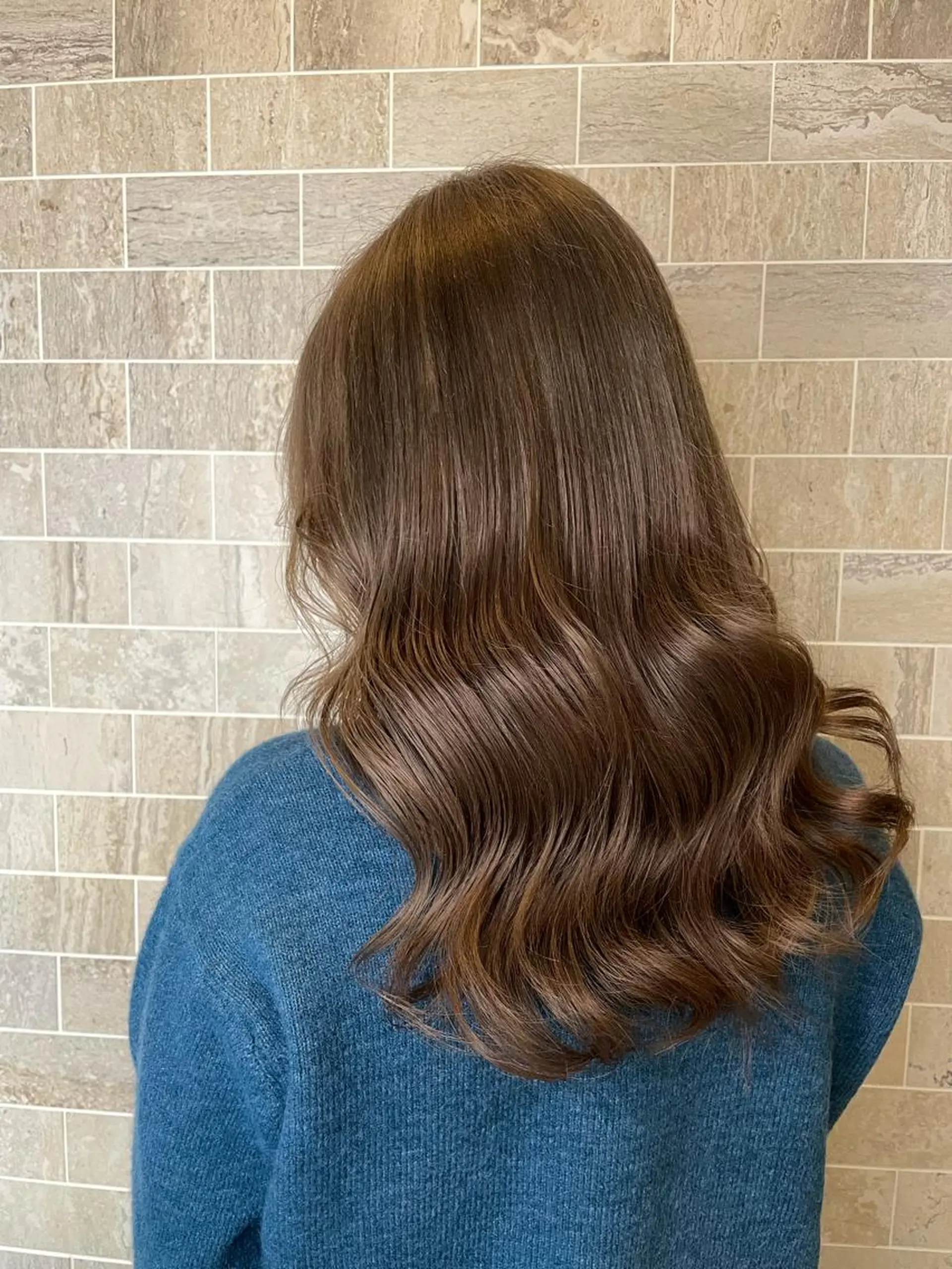 セミロング ヘアカラー トリートメント ブリーチ毛矯正.髪質 改善.髪にドラマをのヘアスタイル