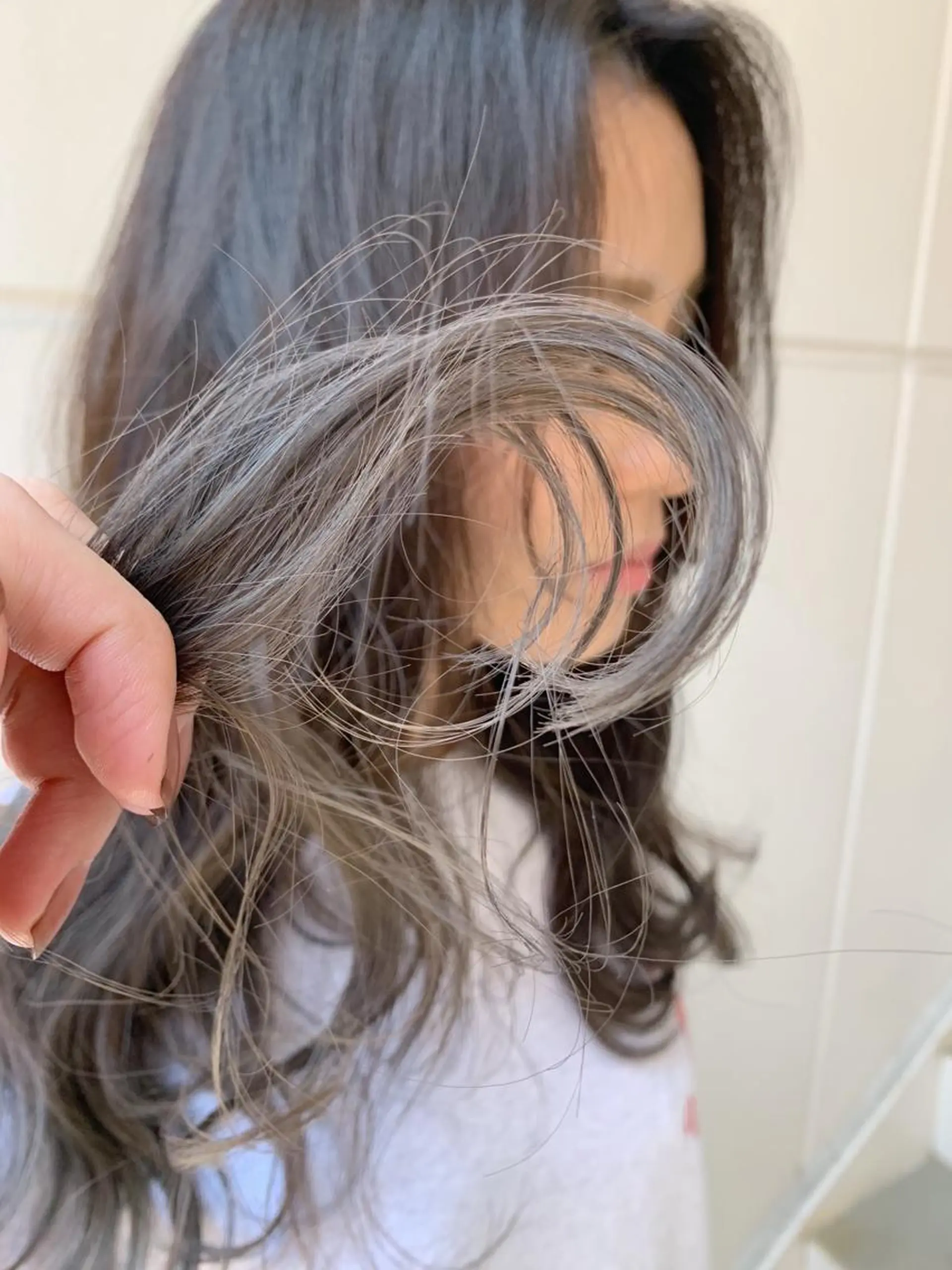 セミロング カラー ヘアアレンジ ヘアカラー トリートメント 縮毛矯正 髪質改善寺坂雄飛💐のヘアスタイル