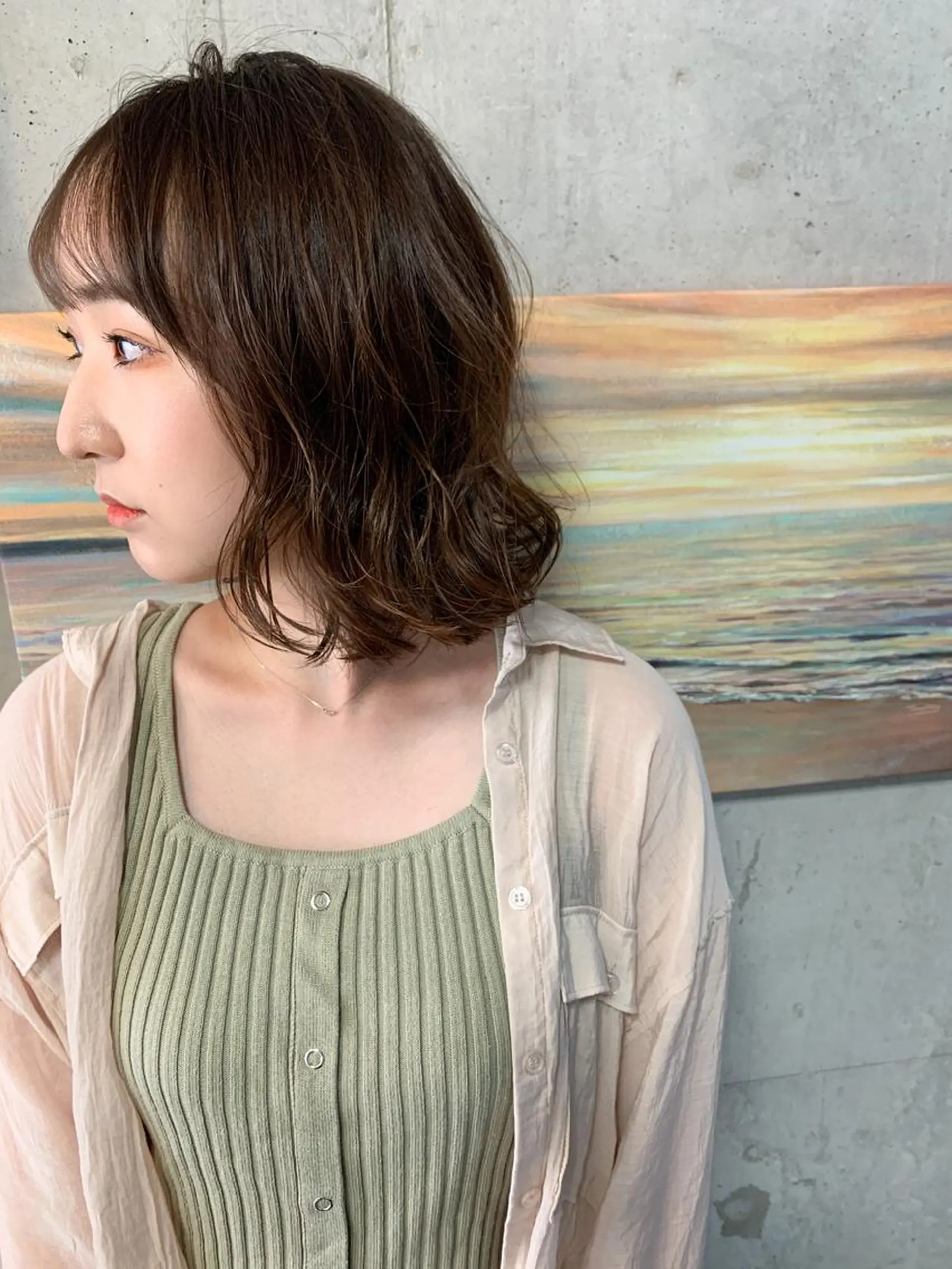 ショート カラー 外ハネヘア トリートメント カット ヘアカラー トリートメント Beach 代表 KENTAのヘアスタイル