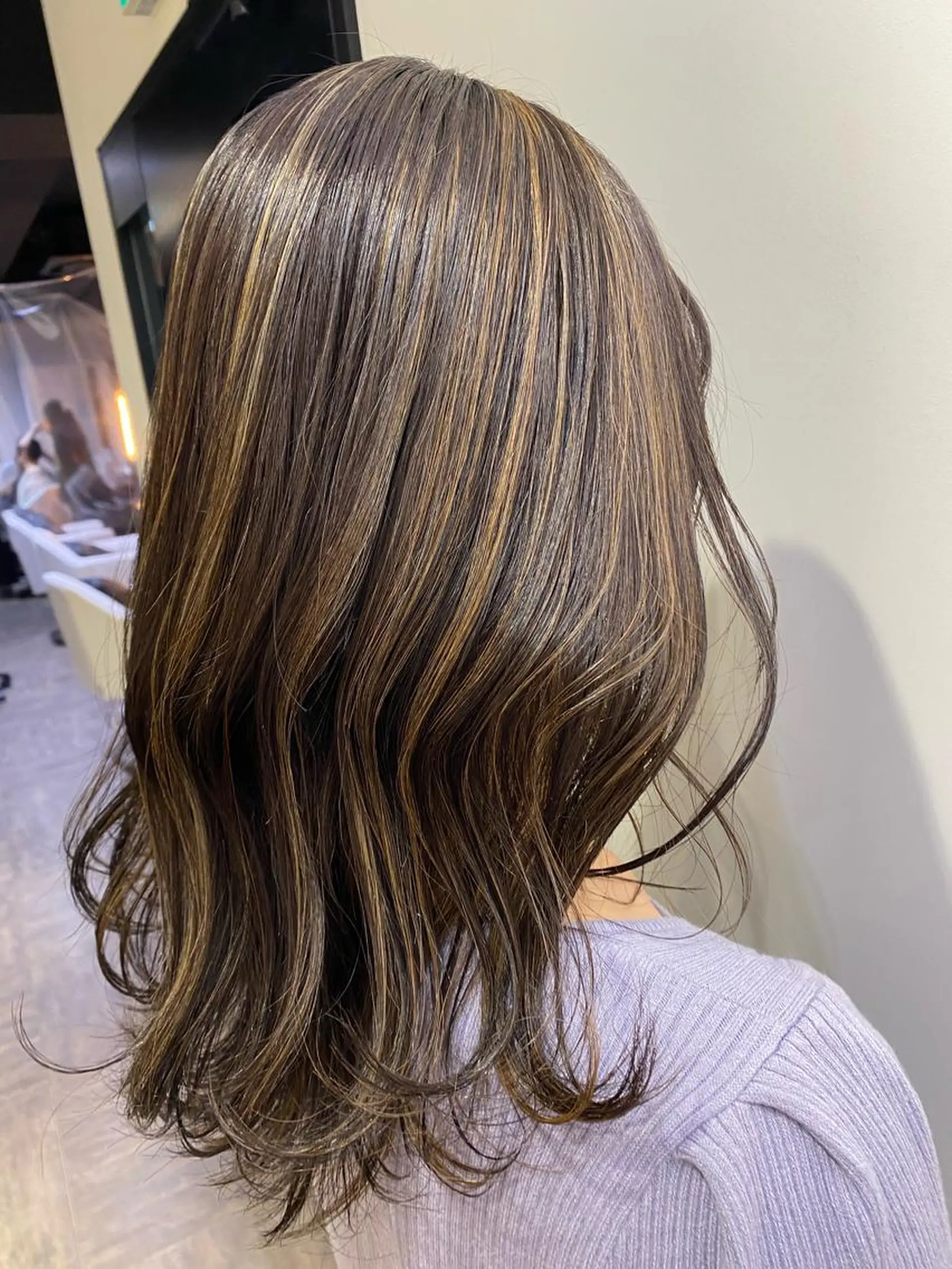 ロング カラー ハイライト/ブリーチ バレイヤージュ関佳祐のヘアスタイル
