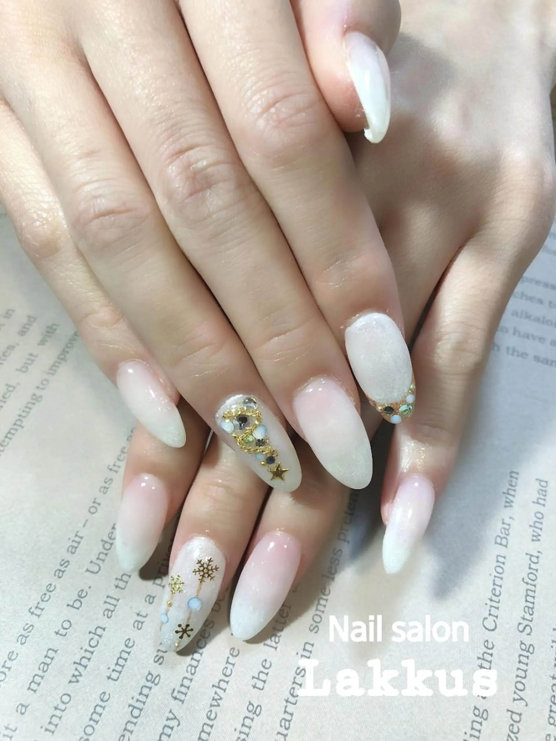 ネイル 冬ネイル クリスマス ハンドネイル Lakkus T－Mのネイルデザイン