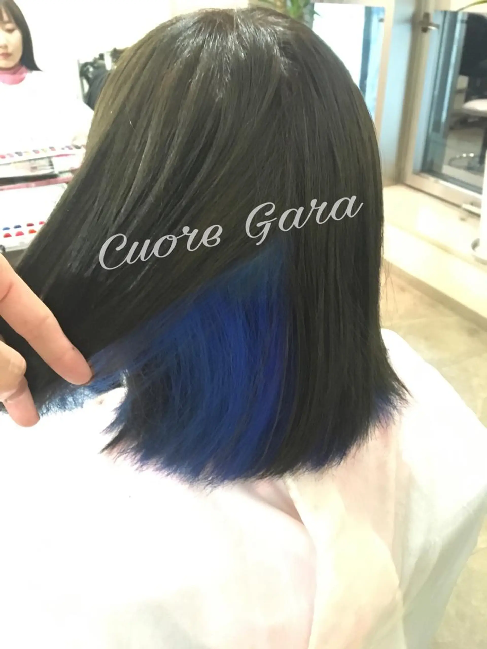 ミディアム カラー ブルーカラー インナーカラー 💓シールエクステ ルミエールのヘアスタイル