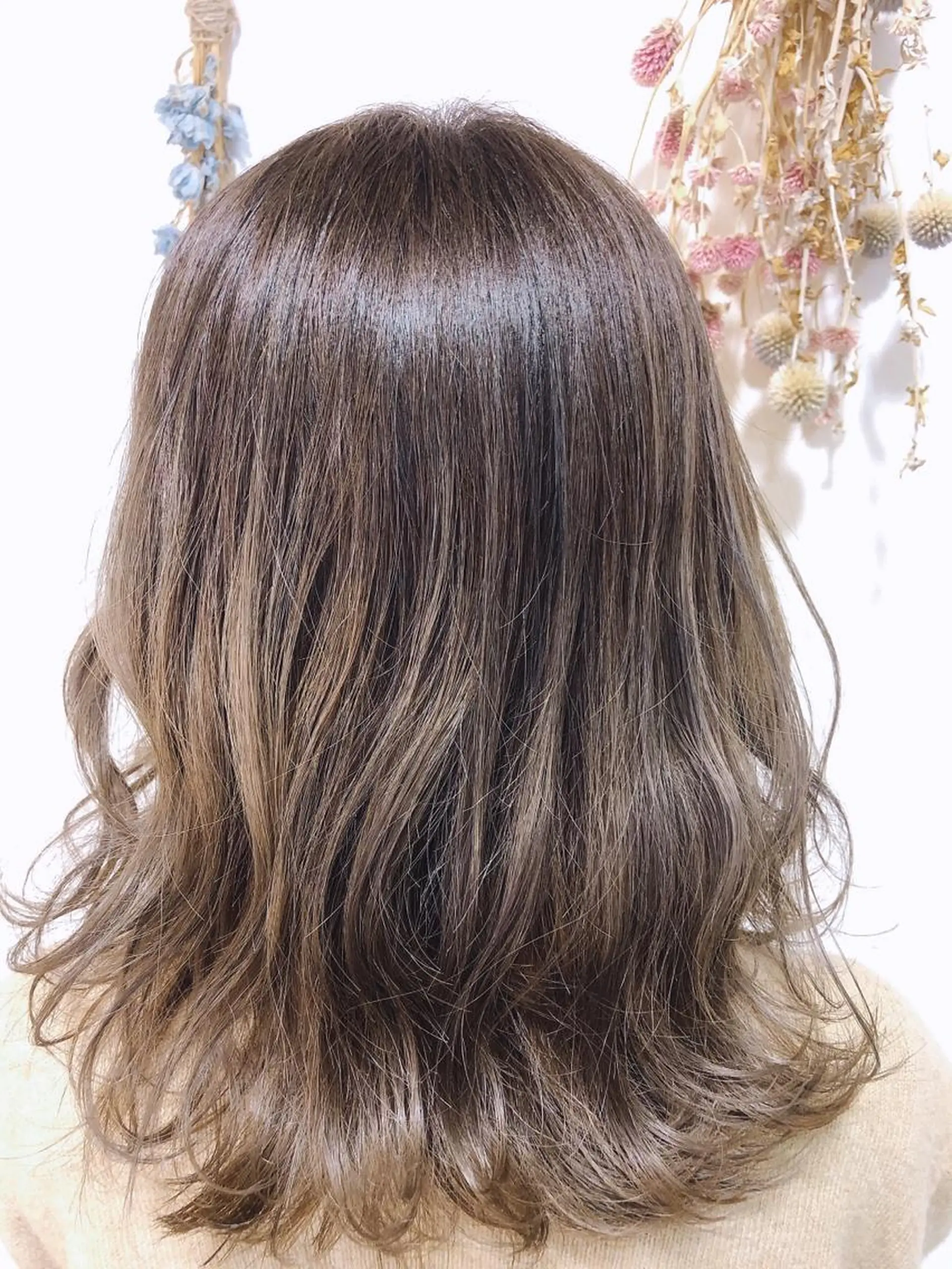 ミディアム カラー グラデーションカラー グレージュ ヘアカラー トリートメント NYNY大久保店松浦 正覚のヘアスタイル