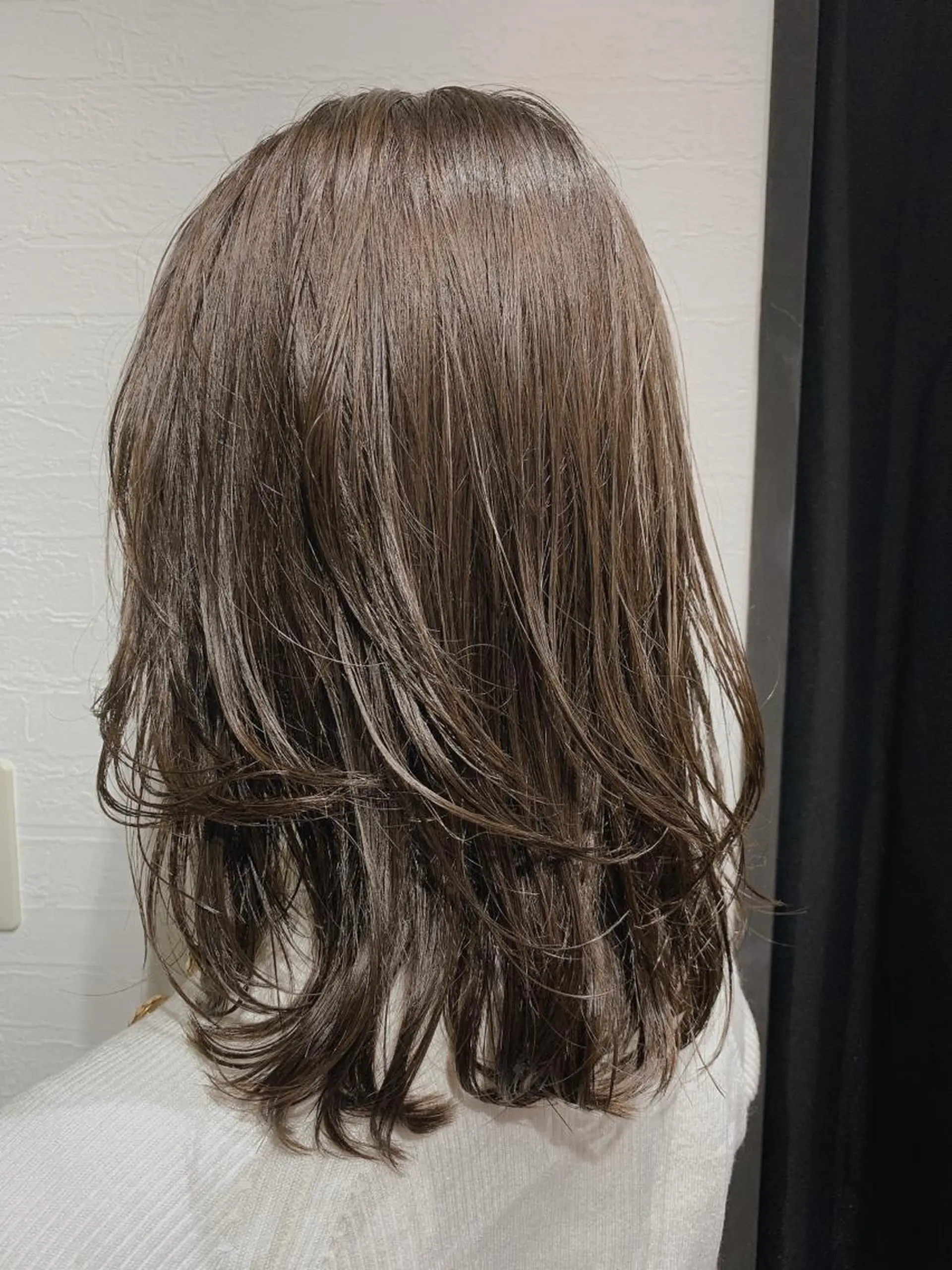 セミロング カラー 渋谷宮益坂 omoのヘアスタイル