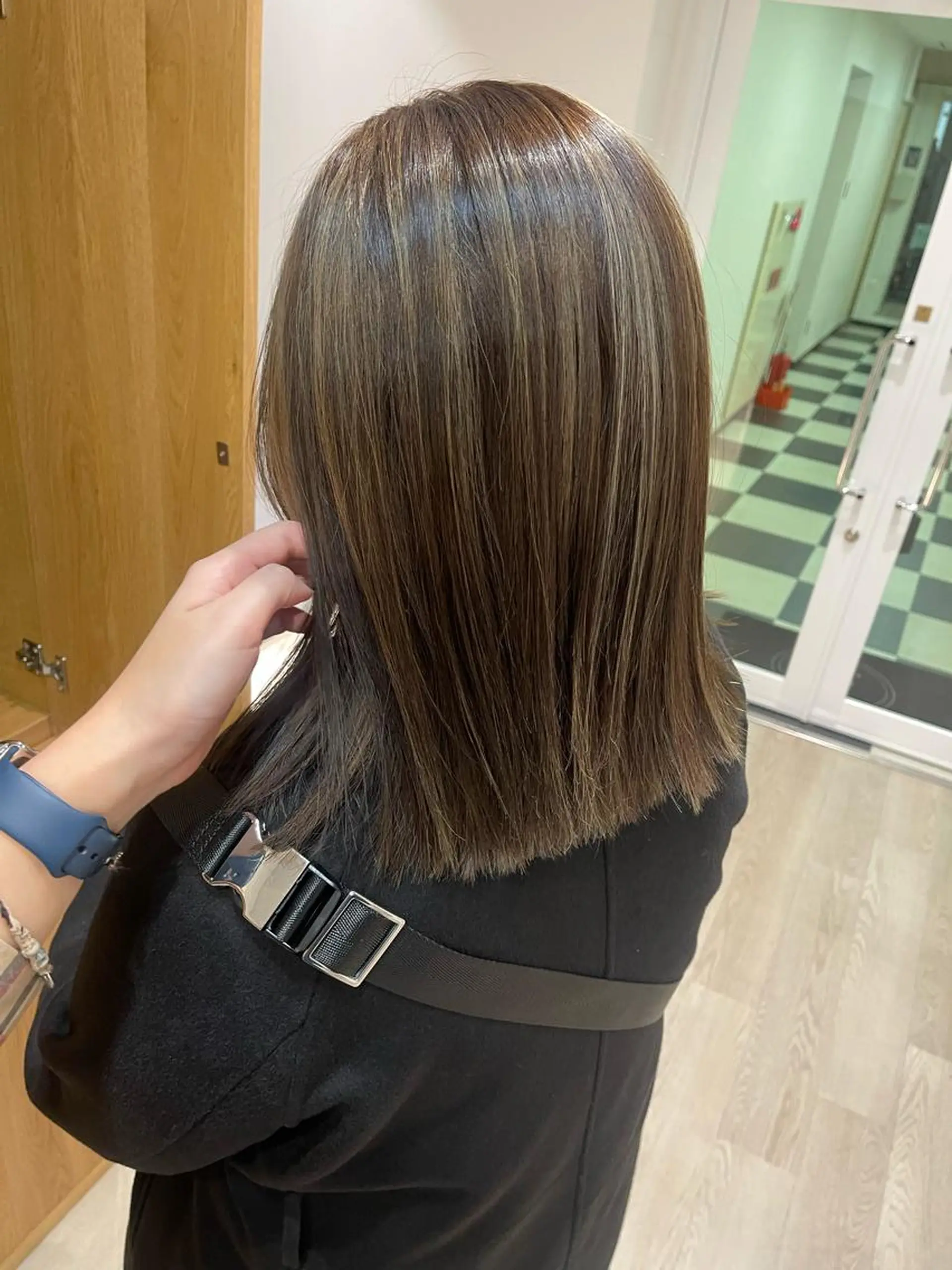 ミディアム カラー ヘアカラー トリートメント emi/髪質改善/ 韓国風/艶カラーのヘアスタイル