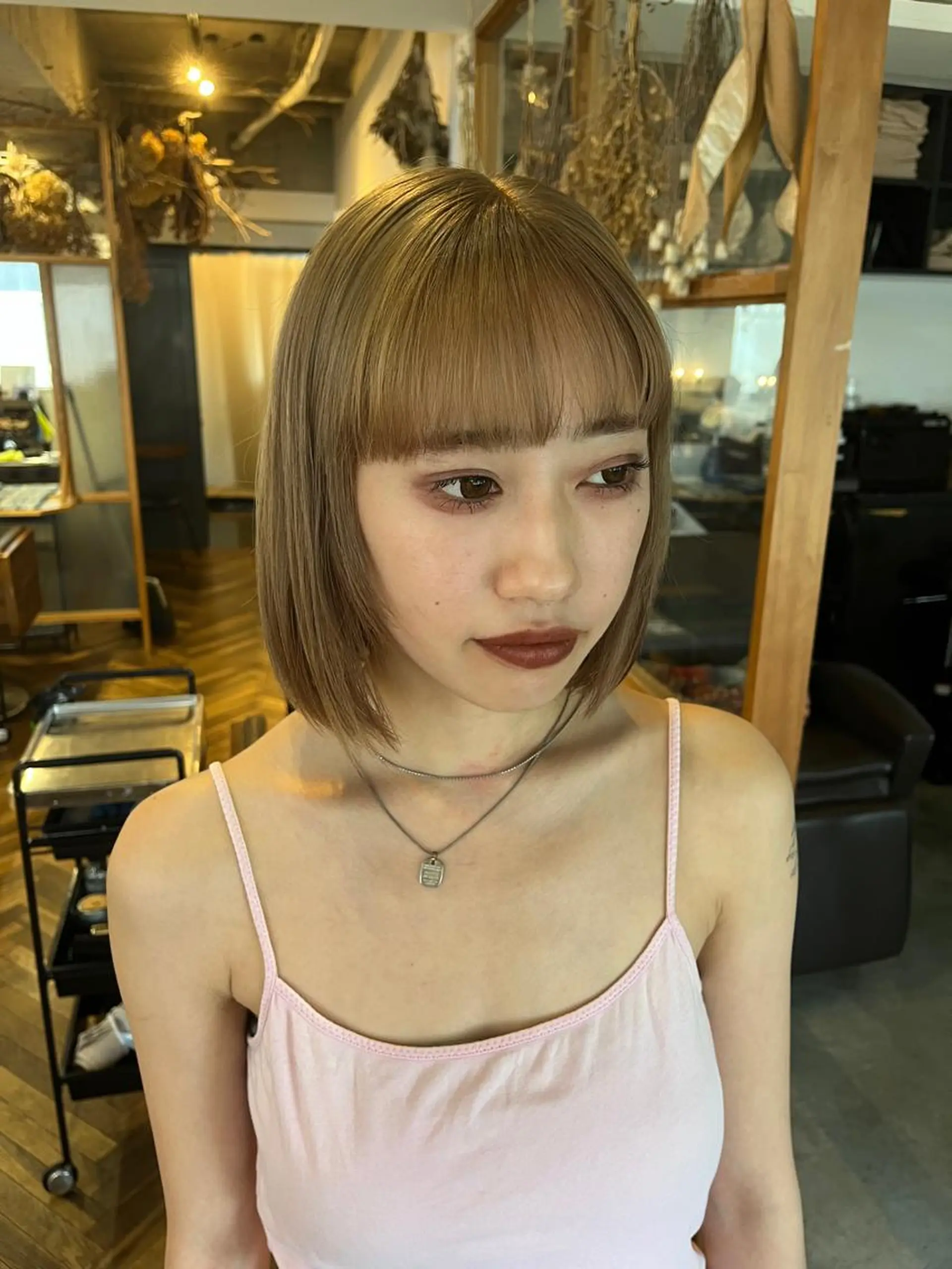 ミディアム カラー ハイトーンカラー HOMIE TOKYO所属・sora / 渋谷 / ハイトーンのヘアスタイル