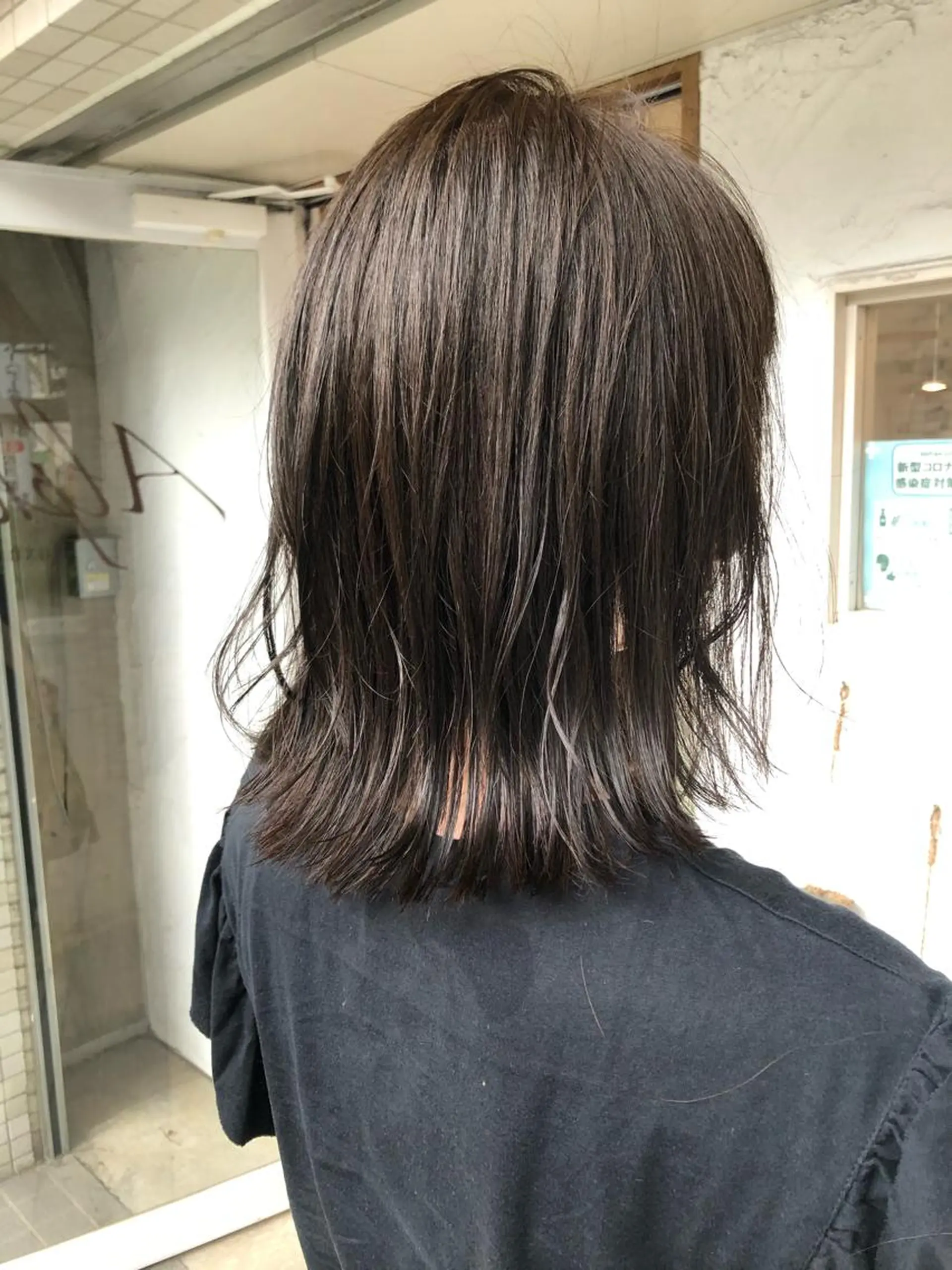 セミロング カラー アッシュ 外ハネヘア 後藤 陽花子のヘアスタイル