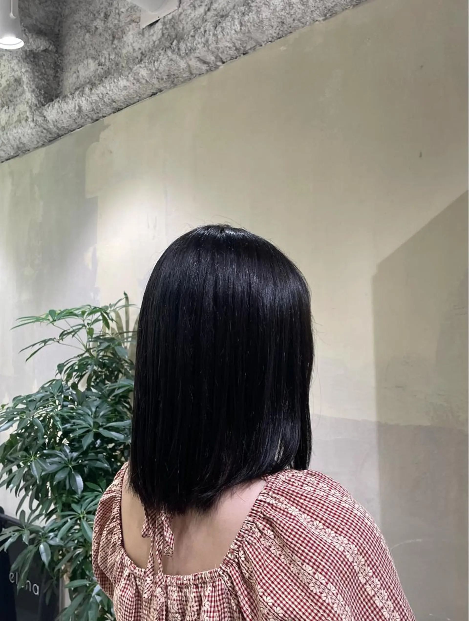 ミディアム 安達 萌花のヘアスタイル