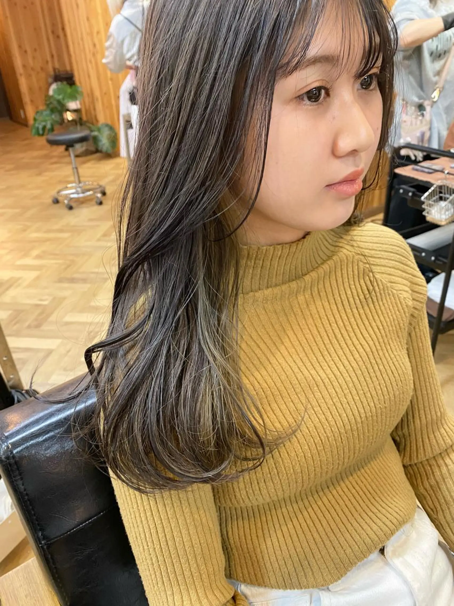 ロング カラー ベージュカラー カット ヘアカラー トリートメント ハル🌸柔色/ ブリーチなし/艶髪のヘアスタイル