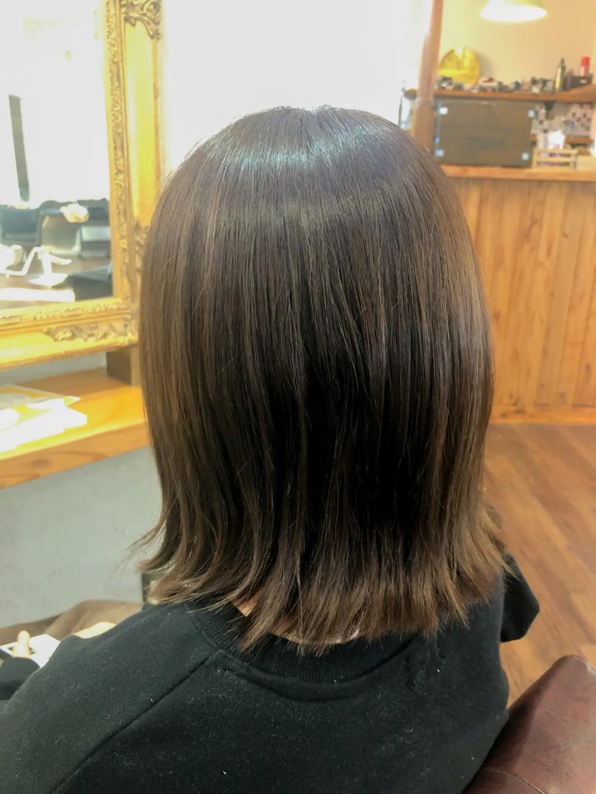 ミディアム カット ヘアカラー トリートメント 正田 美帆のヘアスタイル