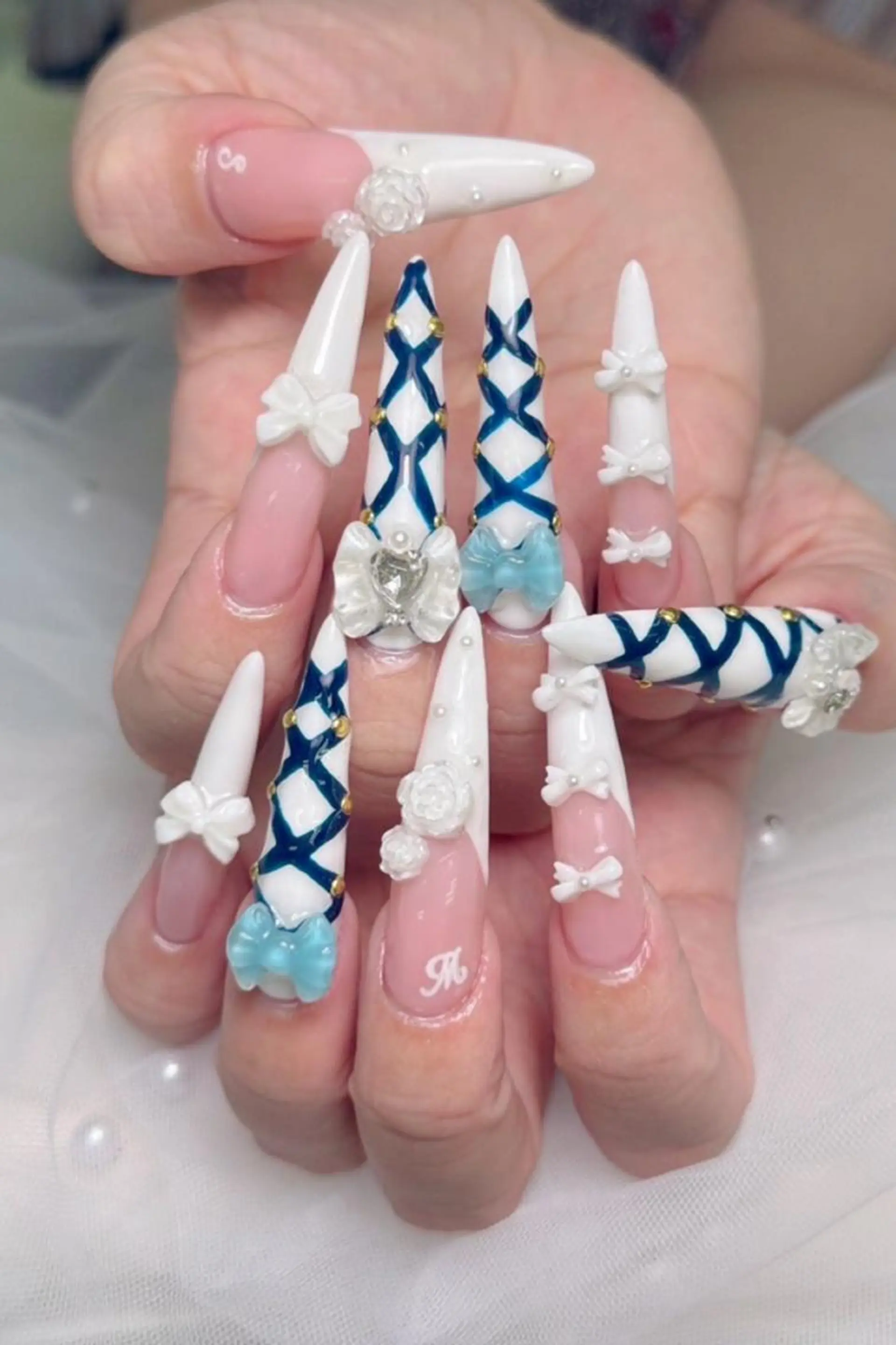 ネイル 💕リリ 🩷のネイルデザイン