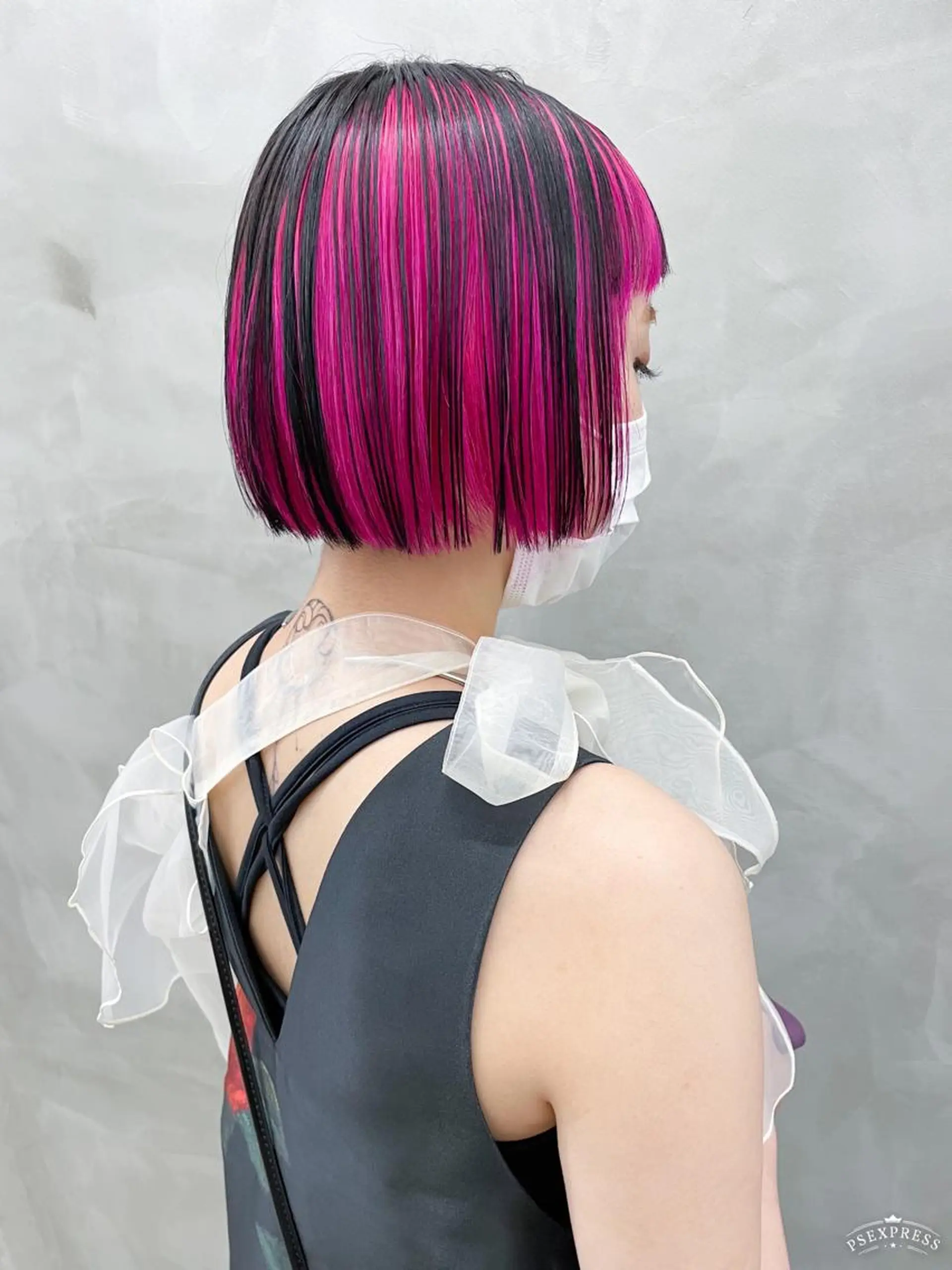 ショート 💜ショート💜 ウルフ、ボブ二色亜美のヘアスタイル