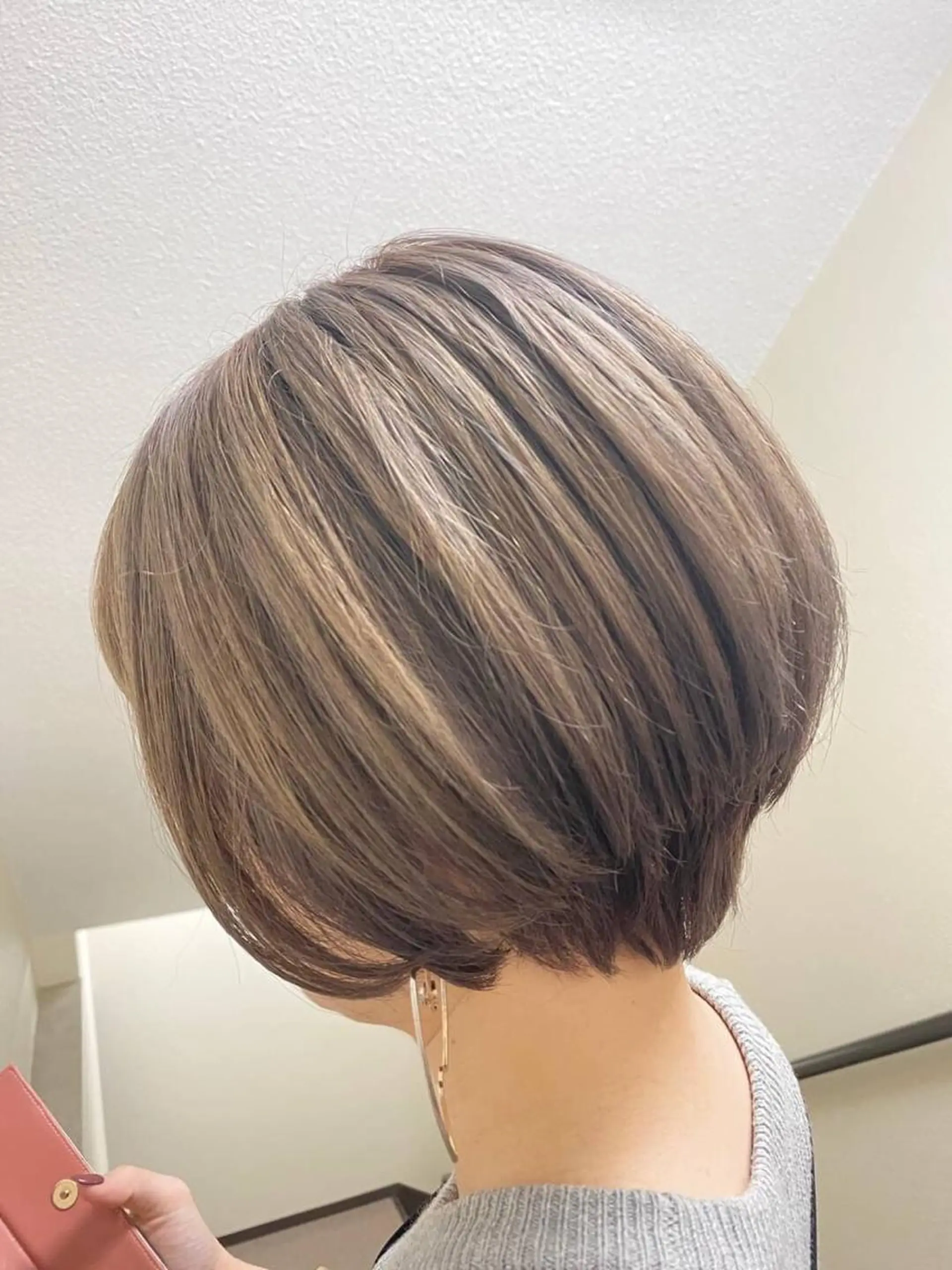 ショート カラー ヘアアレンジ キッズ アディクシーカラー バレイヤージュ ミストバング ベージュカラー 黒髪 カラー特化サロン Eir心斎橋のヘアスタイル