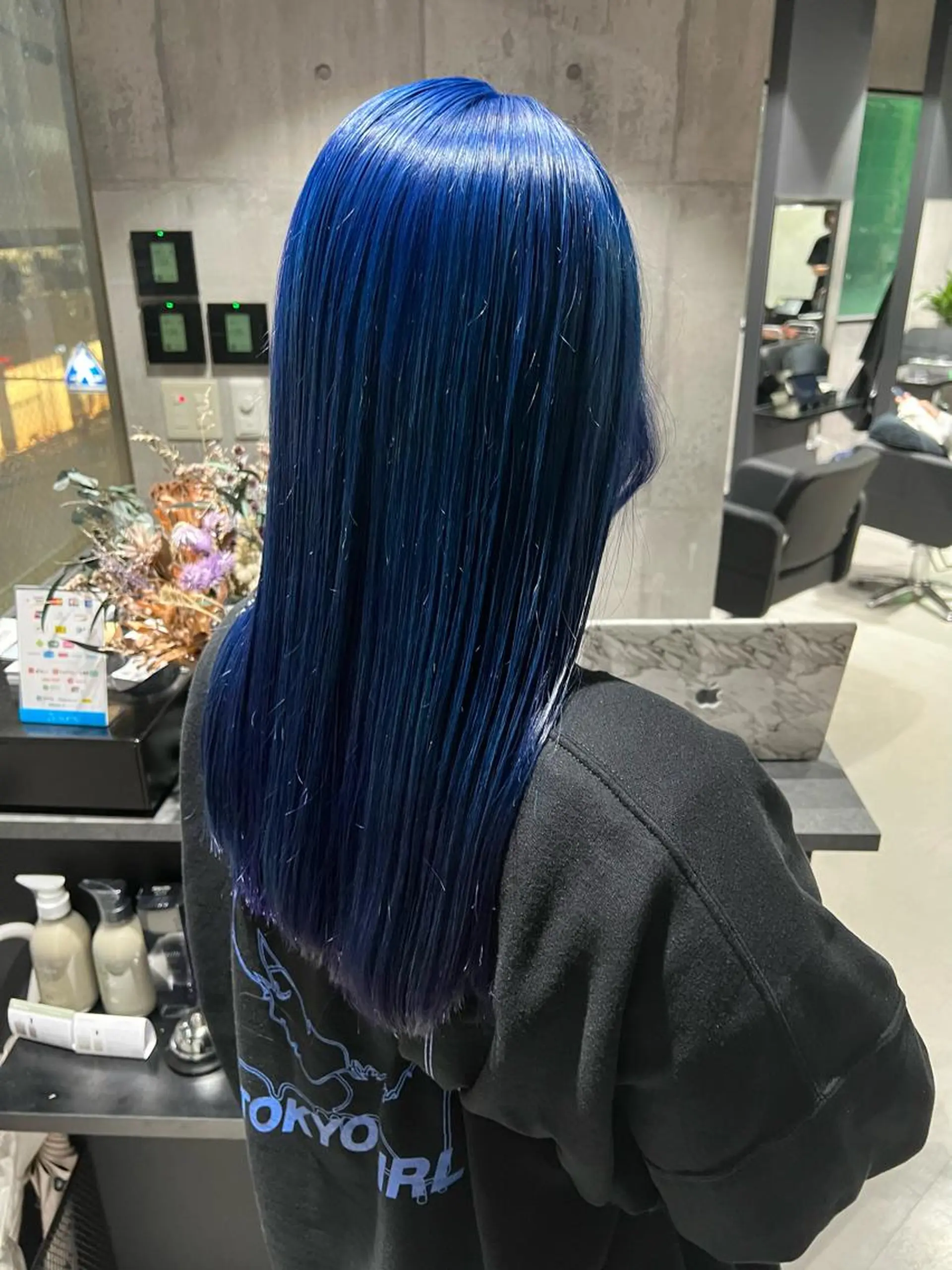 ロング カラー ブルーカラー mimiiy梅田 中崎町ハイトーンのヘアスタイル