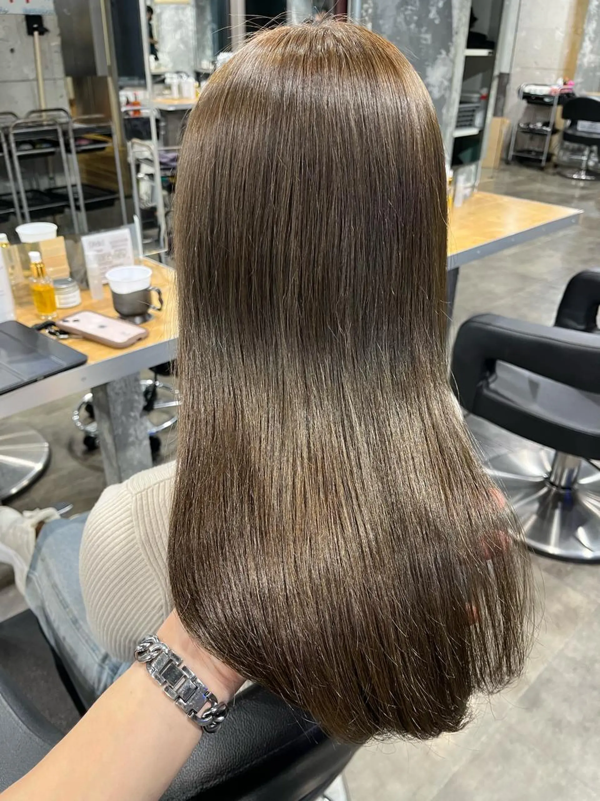 ロング ヘアカラー トリートメント ヘッドスパ 🪞透明感カラー🫧 縮毛矯正🥇かずきのヘアスタイル