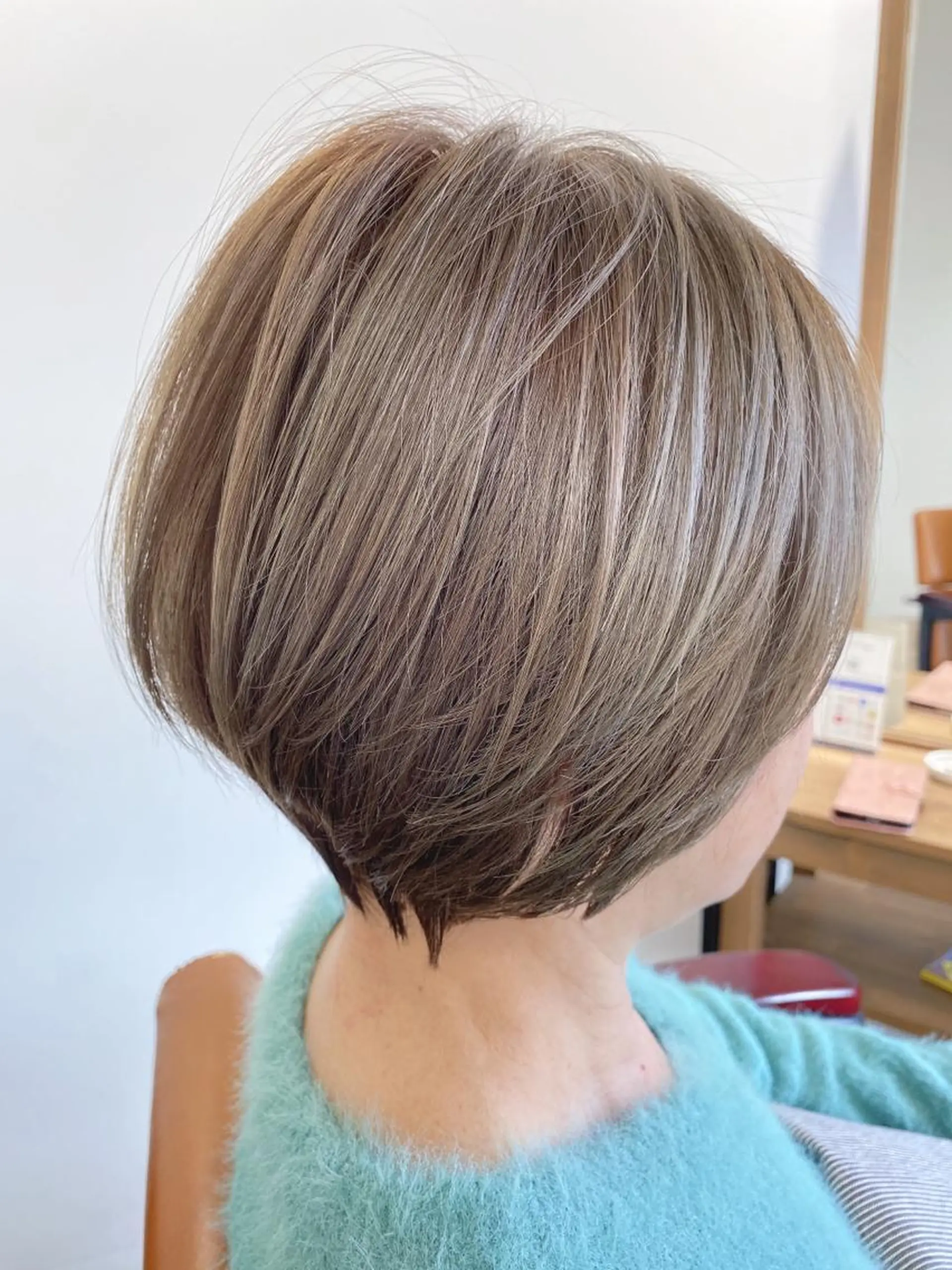 ショート カラー 透明感カラー カット ヘアカラー トリートメント GO TODAY SHAiRE SALON 横須賀所属・ハイライト⭐️上野 高広のヘアスタイル