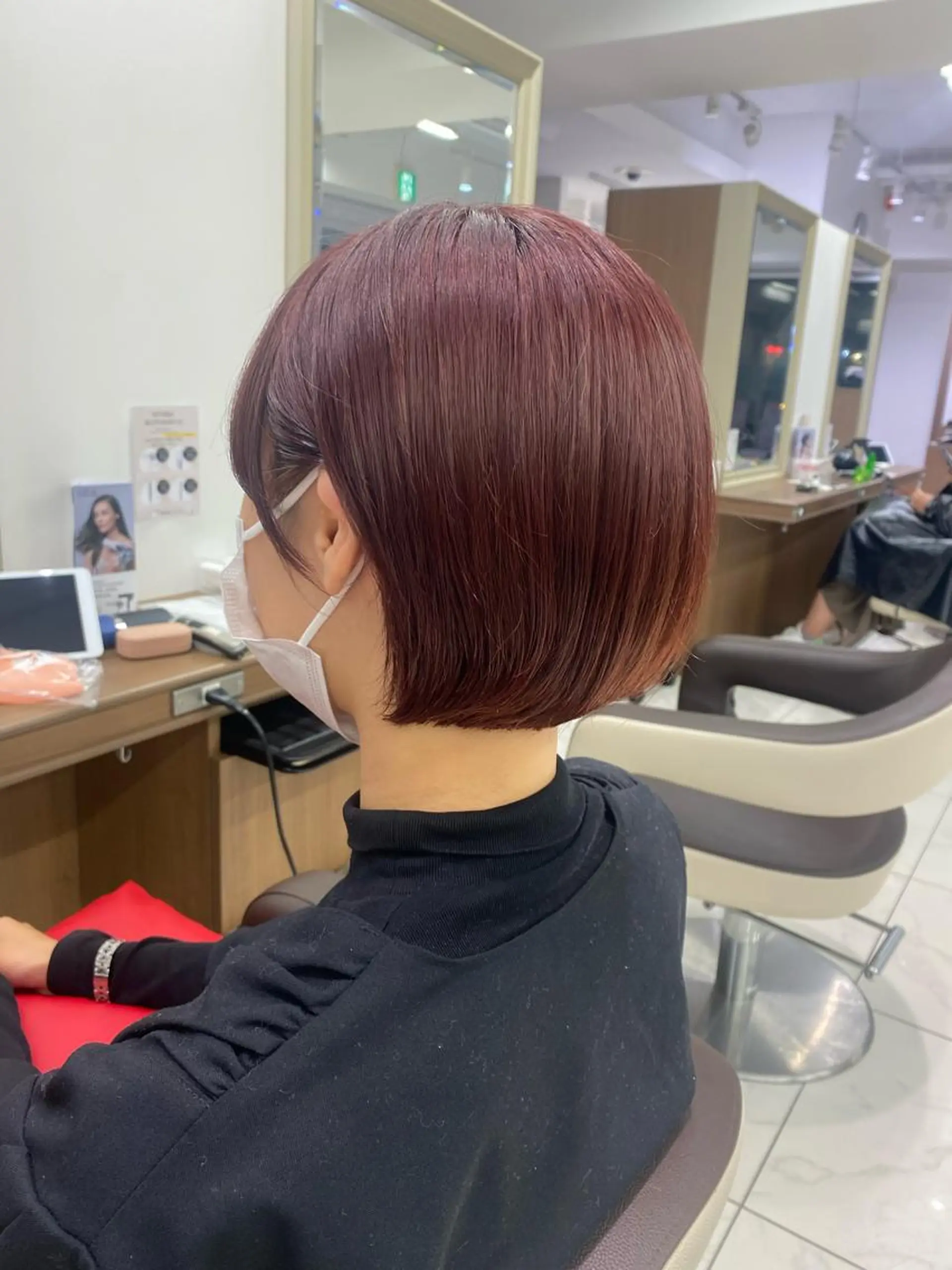 ミディアム カラー ボブ カット ヘアカラー トリートメント 長妻莉央/縮毛矯正 髪質改善カラーのヘアスタイル