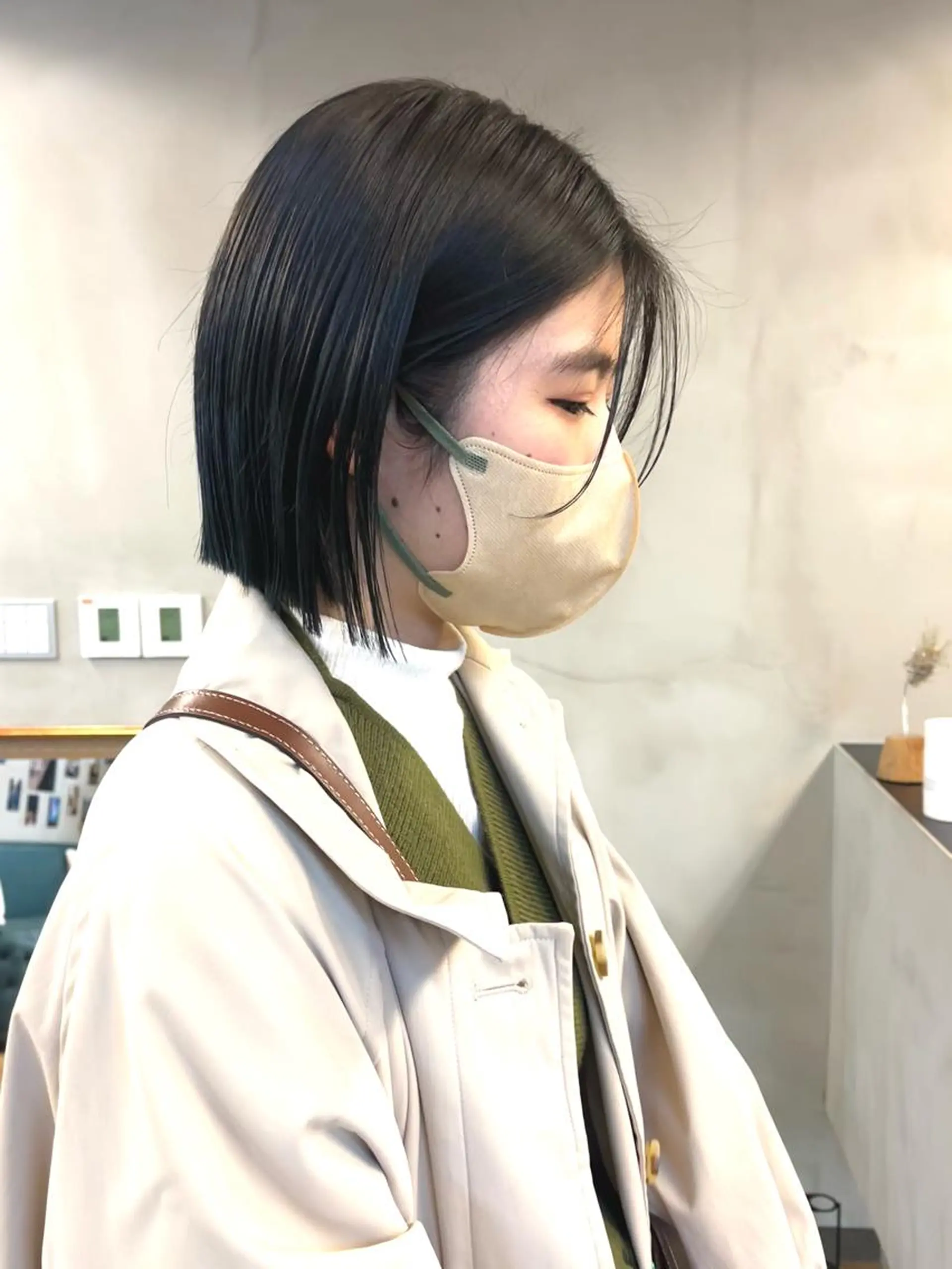 ショート カラー 前下がりボブ 黒髪 ブルーカラー ブルーブラック ボブ ena/ブリーチなし 透明感・レイヤー🎀のヘアスタイル