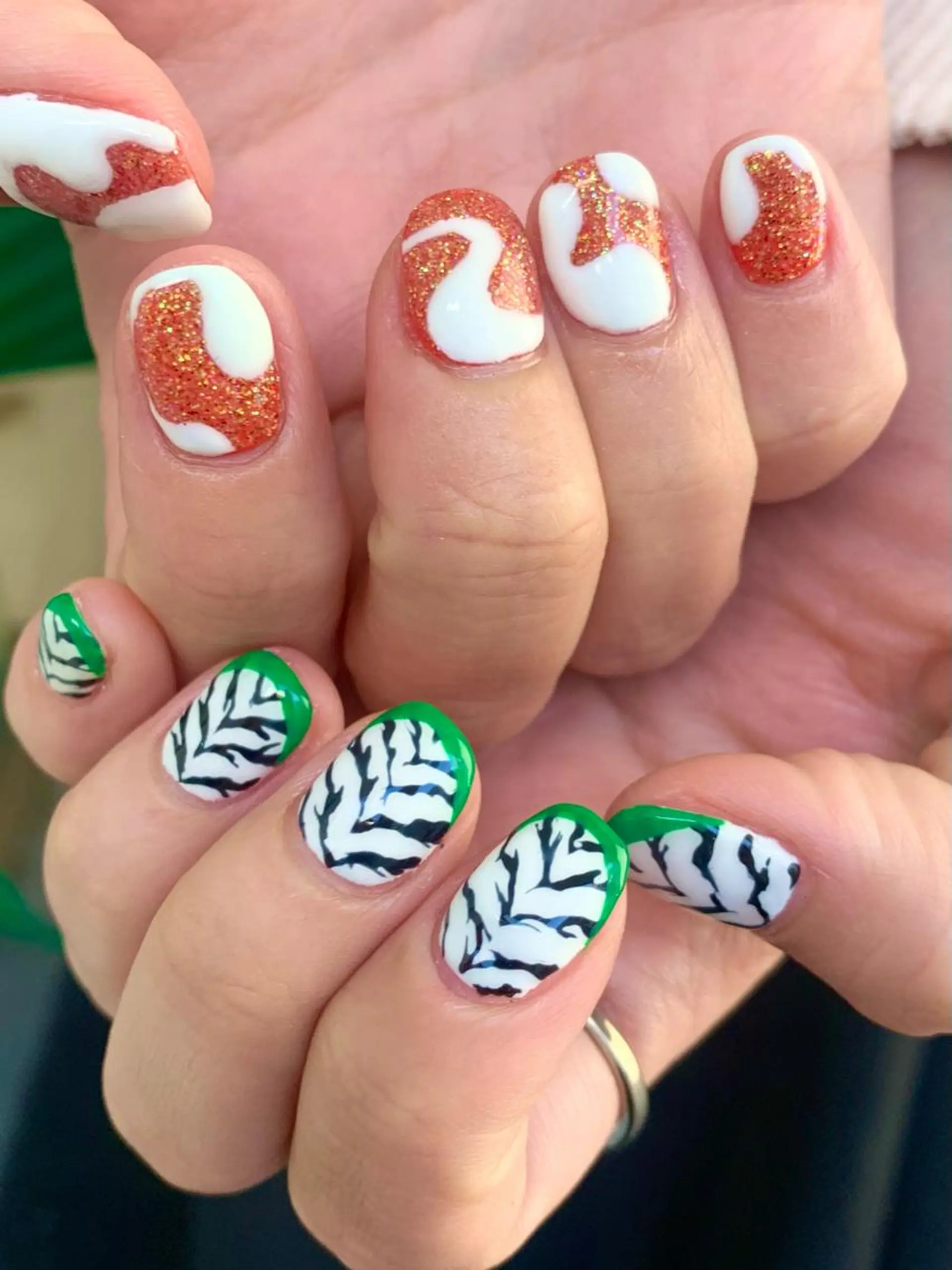 ネイル アニマル柄 フレンチネイル ハンドネイル Kureha/ネイル トレンドヘアのマツエク・マツパデザイン