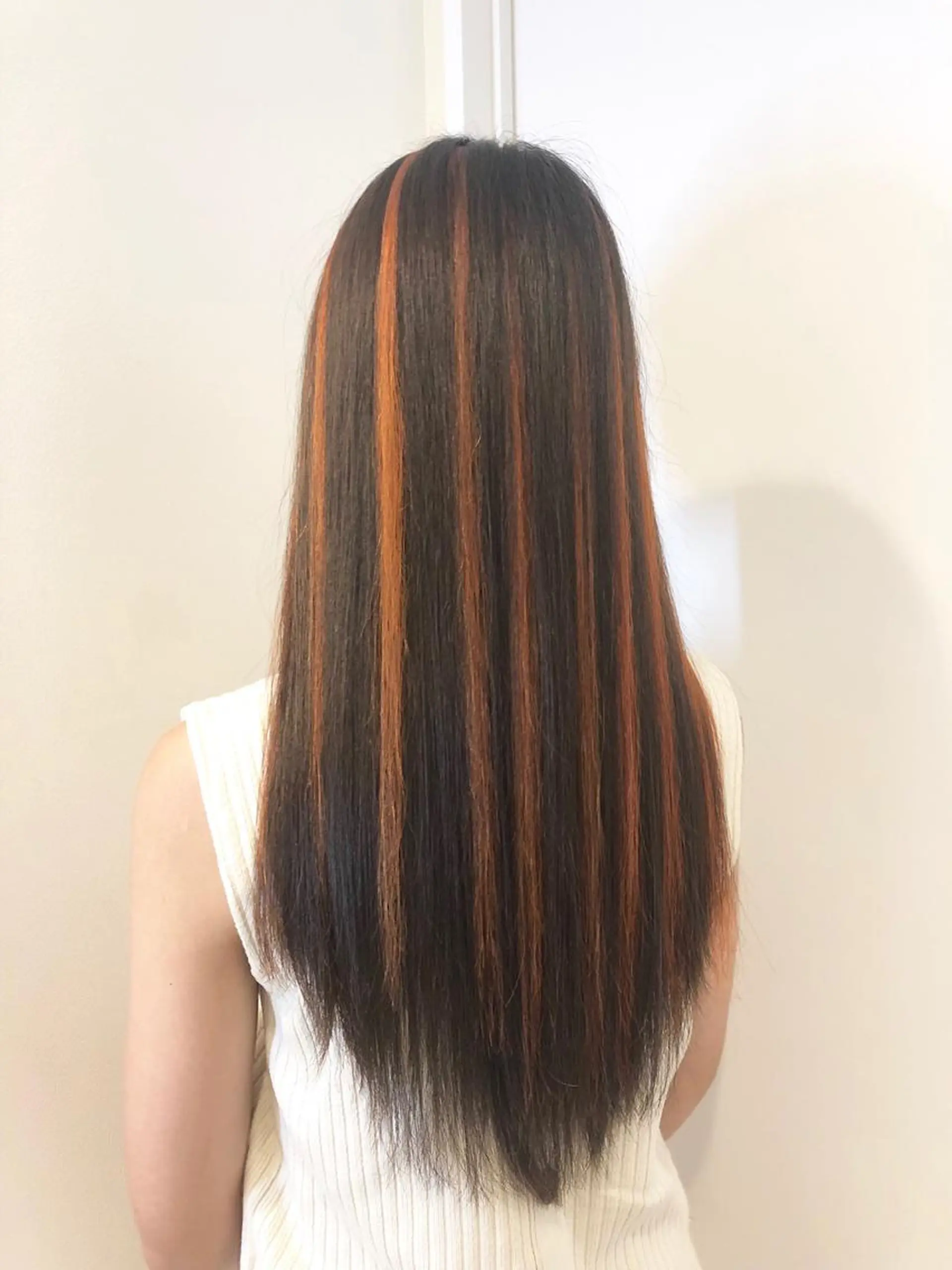 セミロング カラー シールエクステ グラデーションカラー ハイライトカラー エクステ ハイライト エクステ 🧡艶髪ちゅるん髪 🫧🧡YUKI❄️のヘアスタイル