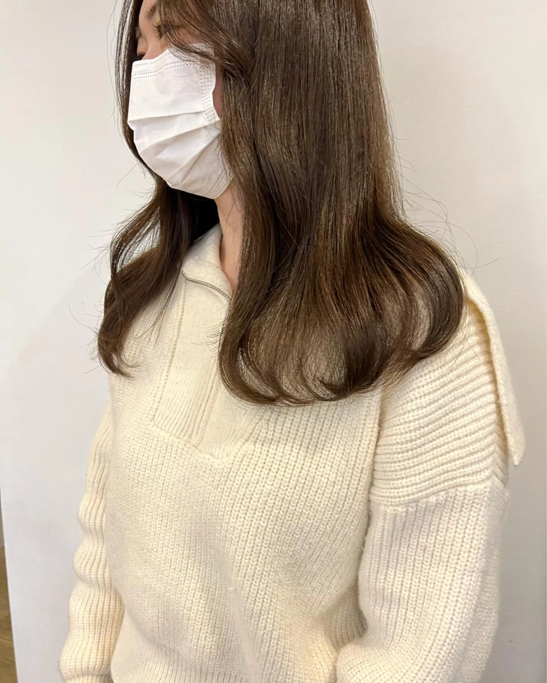 ロング カラー 佐藤 永夏のヘアスタイル