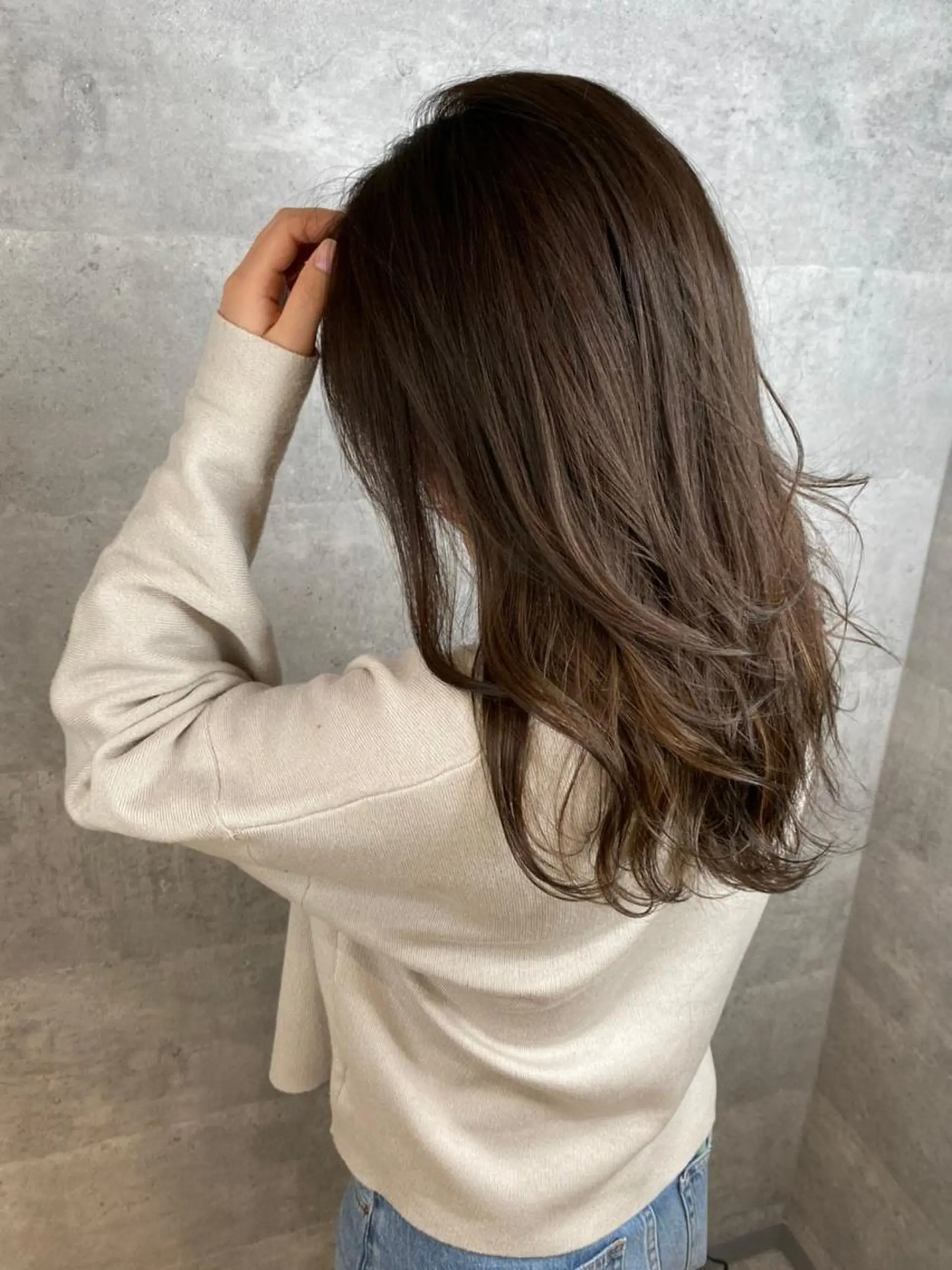 ミディアム カラー _WHITE 天王寺のヘアスタイル