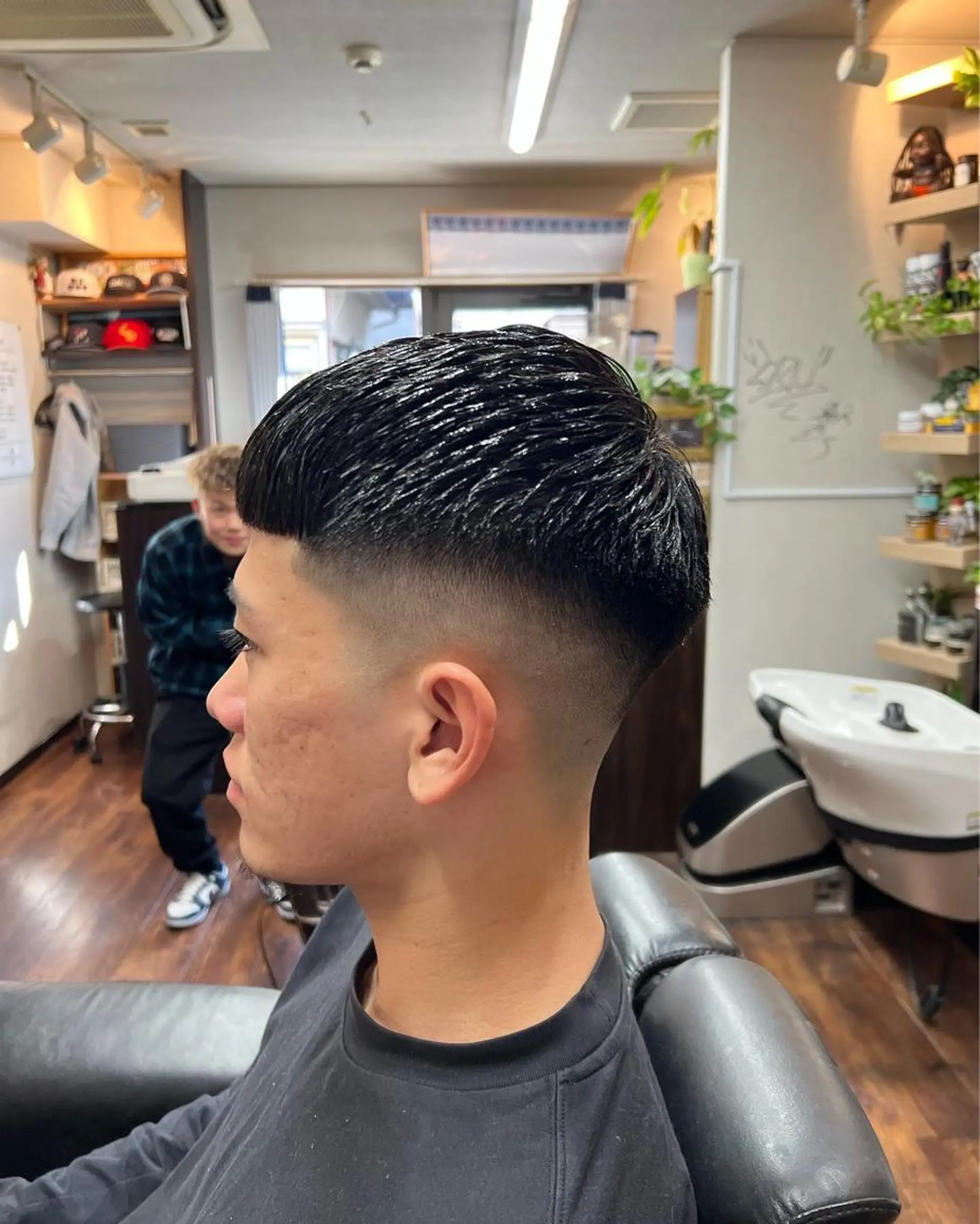 ショート メンズ フェードカット スキンフェード カット メンズカット 川㟢弘貴のヘアスタイル