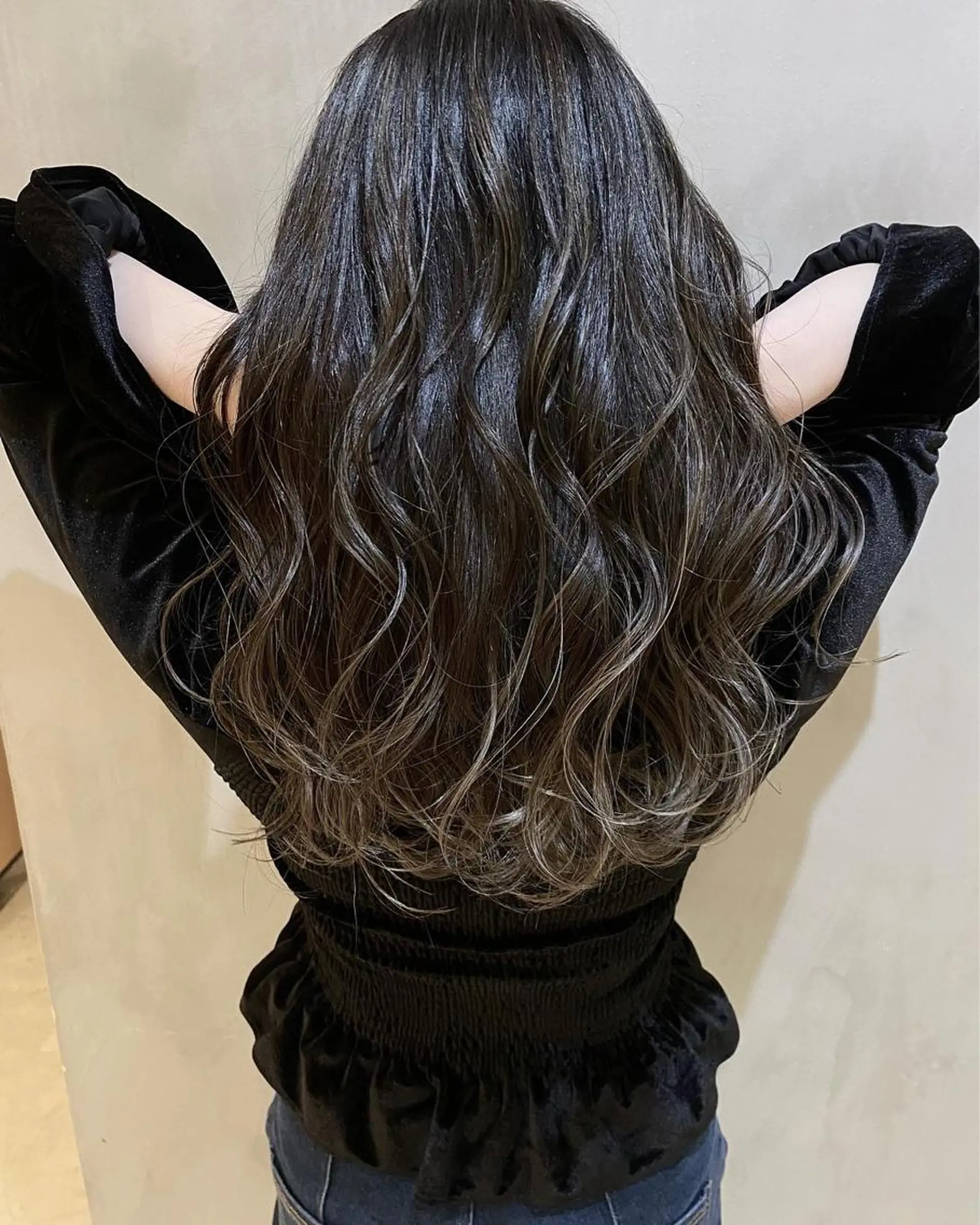 ロング カラー ヘアアレンジ ネイル マツエク・マツパ 透明感カラー ハイライトカラー 外国人風カラー ハイライト ヨシンモリ 夜23時まで予約🉑 reverieあきらのヘアスタイル