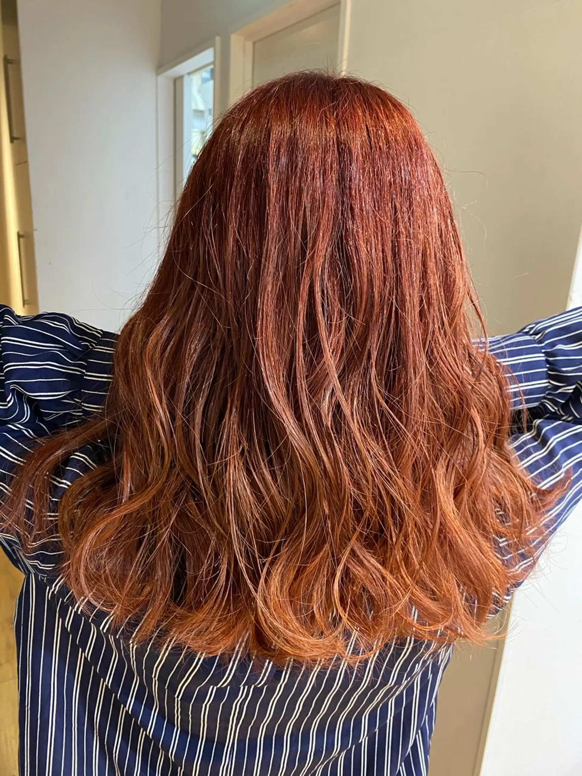 セミロング カラー ヘアアレンジ オレンジ 久米 治仁のヘアスタイル