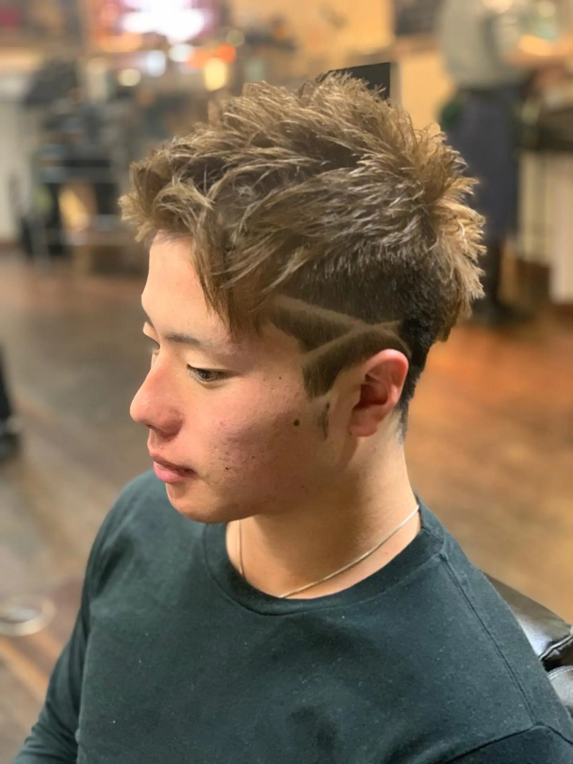 ショート カラー メンズ 向井 優汰のヘアスタイル