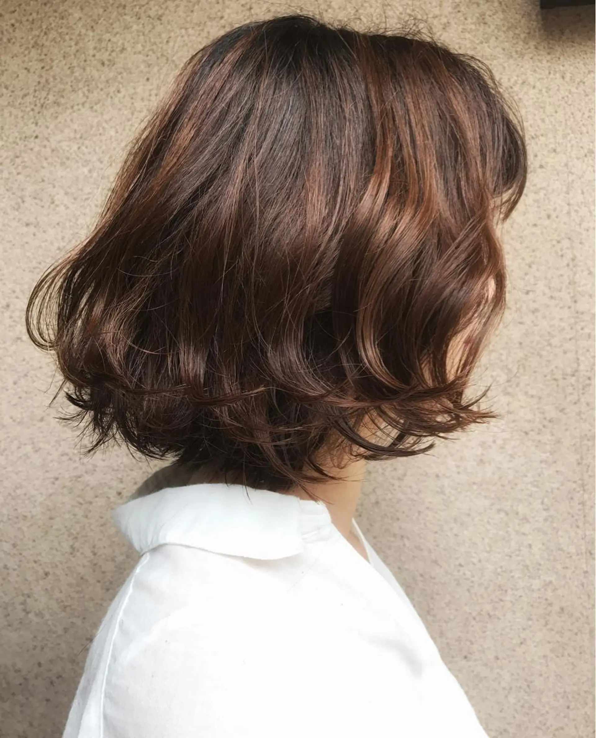 ショート ボブ 外ハネヘア vato バトのヘアスタイル