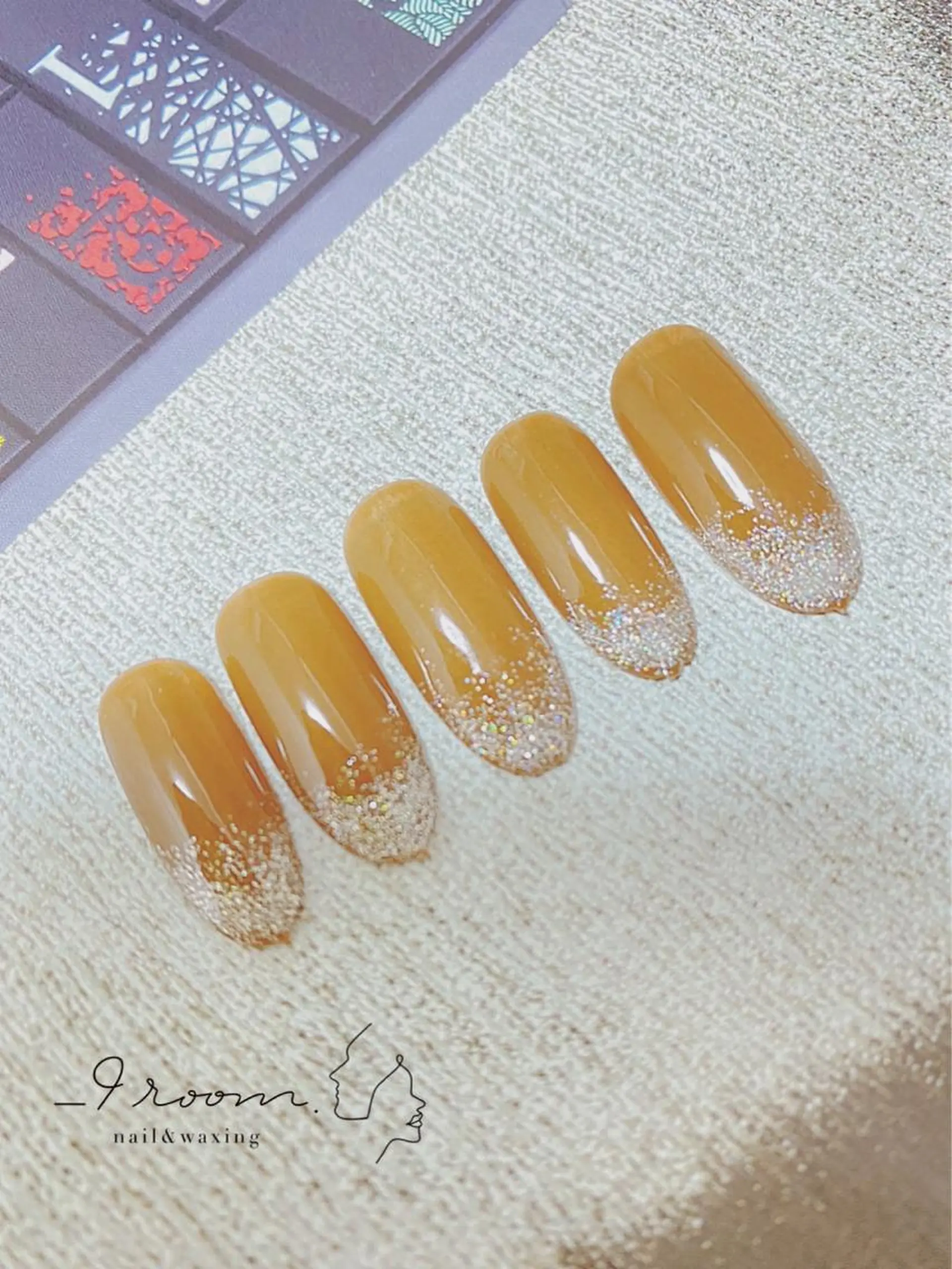 ネイル ラメ(グリッター) ラメグラデーション _9 room. Yoshimiのネイルデザイン