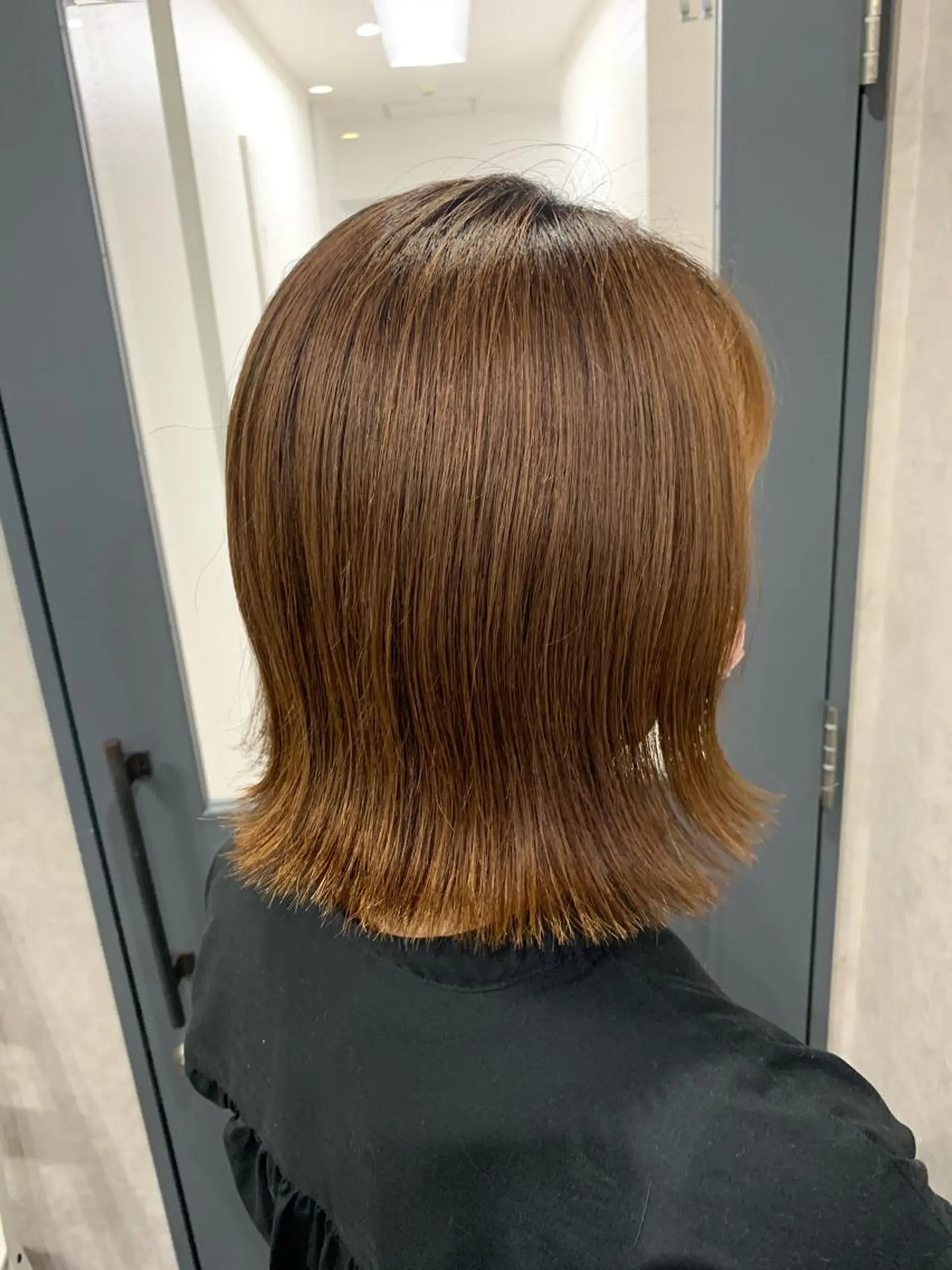 ミディアム ボブ 外ハネヘア giniro ホソミのヘアスタイル