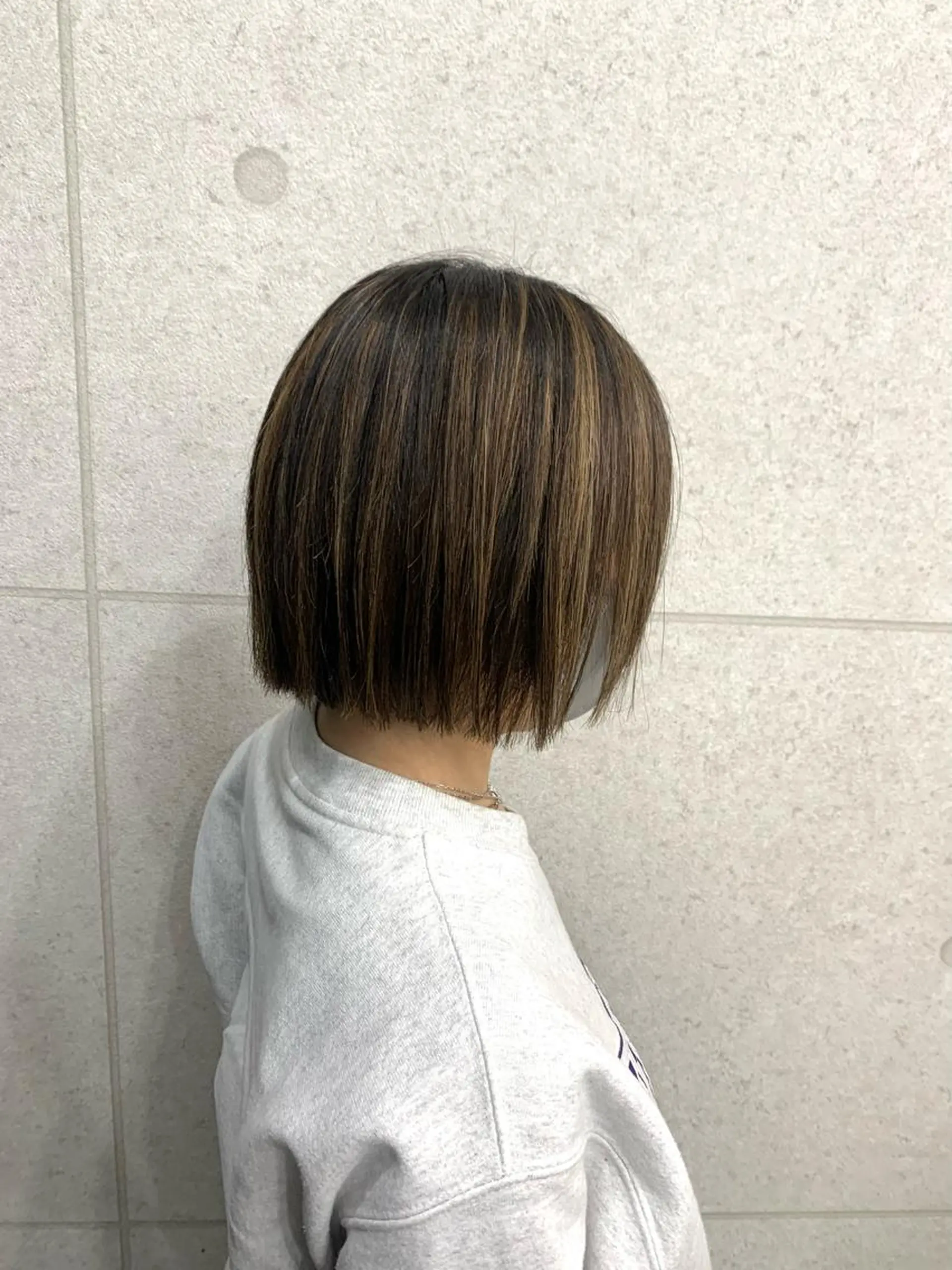 ショート カラー レイヤー ハイトーン 暖色⭐︎KANAKOのヘアスタイル