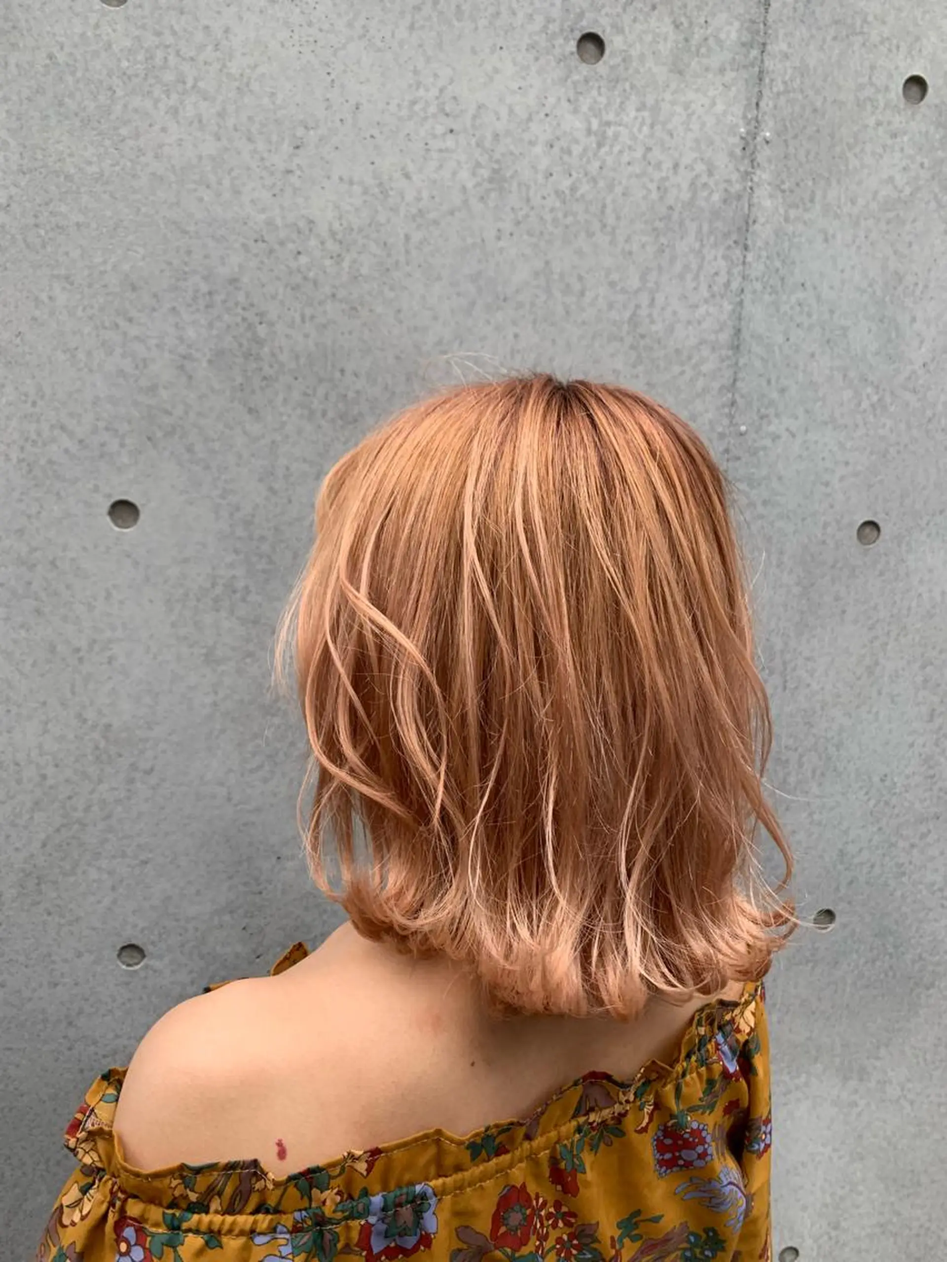 ミディアム カラー 平 ちひろのヘアスタイル