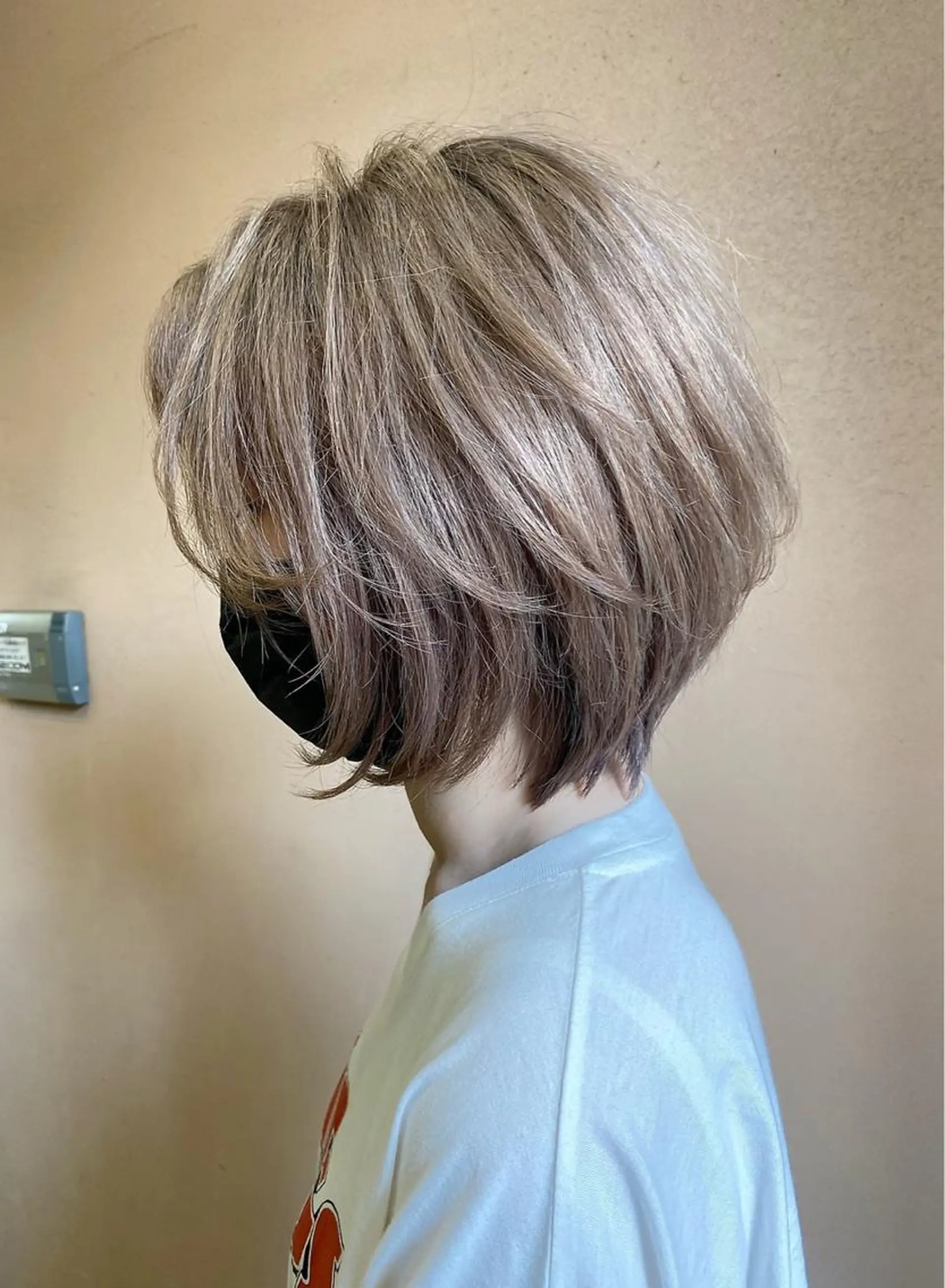 ショート ボブ 韓国風ヘア 似合わせカット ショートヘア ハイトーン特化サロン 🍑momo🍑のヘアスタイル