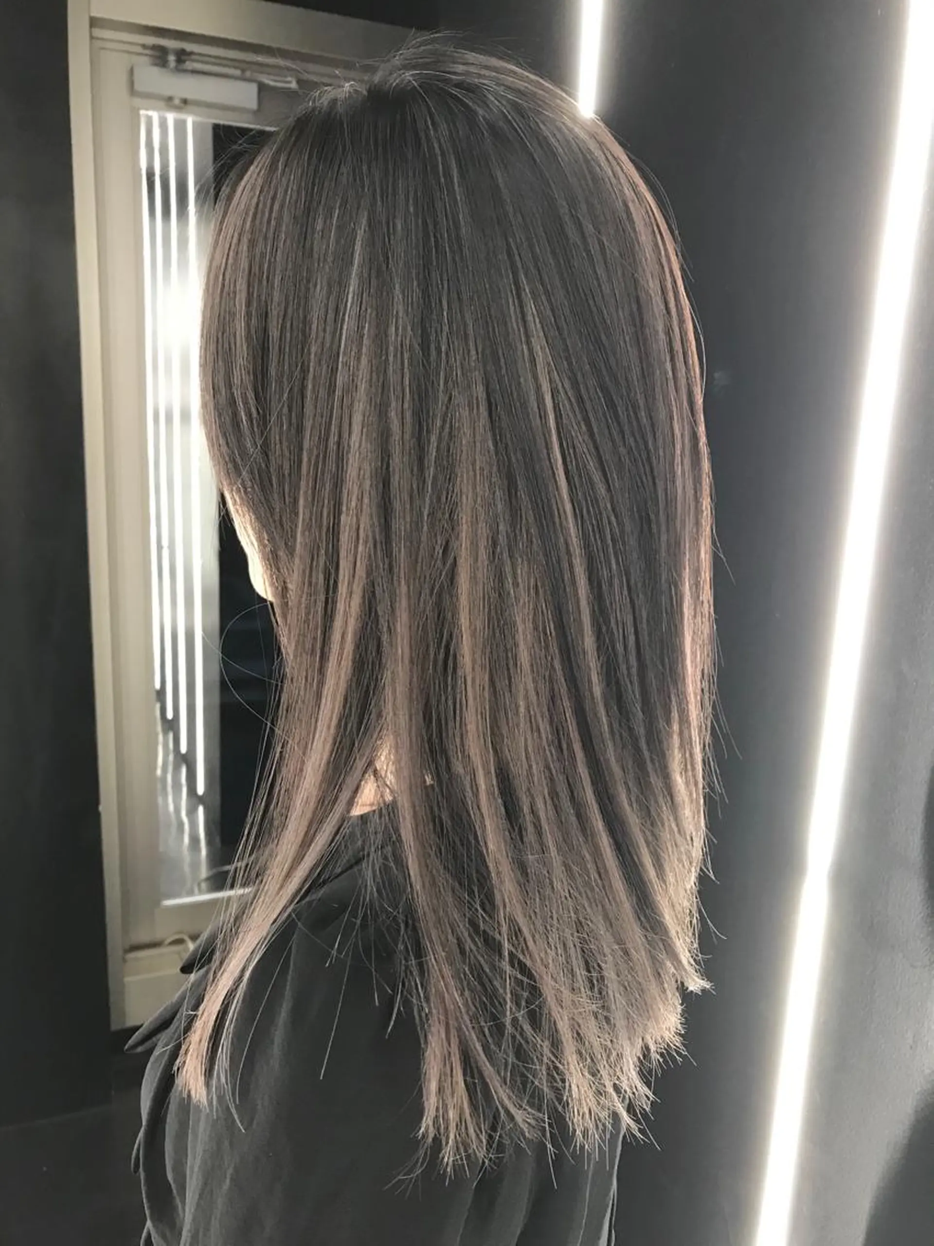 ロング カラー ハイライトカラー ハイライト 森本 笑のヘアスタイル