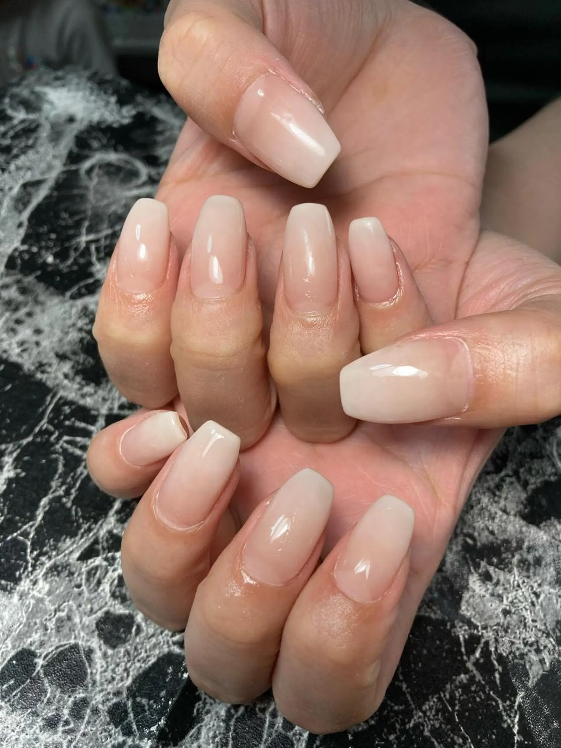 ミディアム ネイル ハンドネイル フットネイル ✴︎ Delightのネイルデザイン