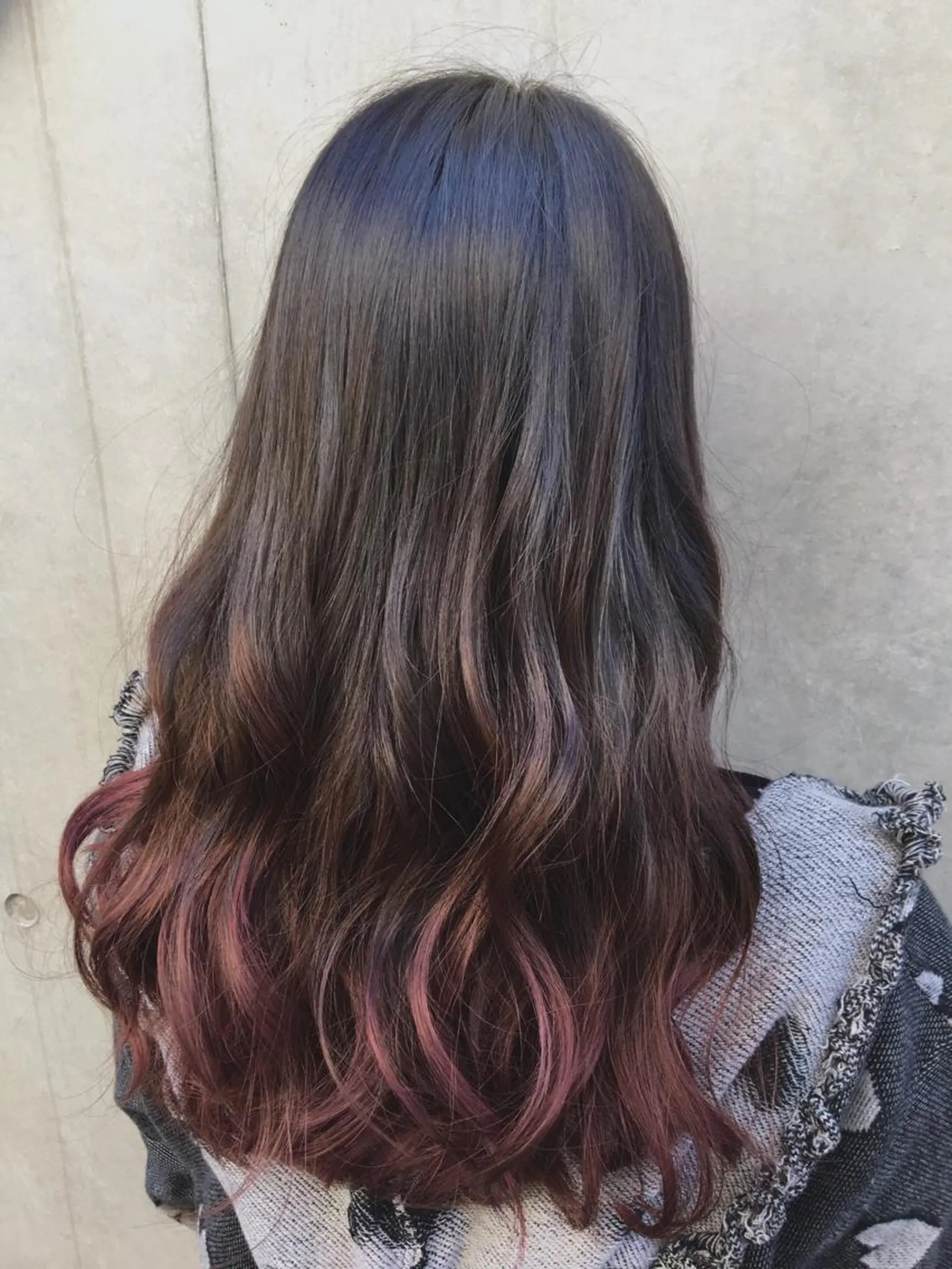 ロング カラー グラデーションカラー ピンクカラー ✨髪質改善縮毛矯正✨ 宇田川修平のエステ・リラクイメージ