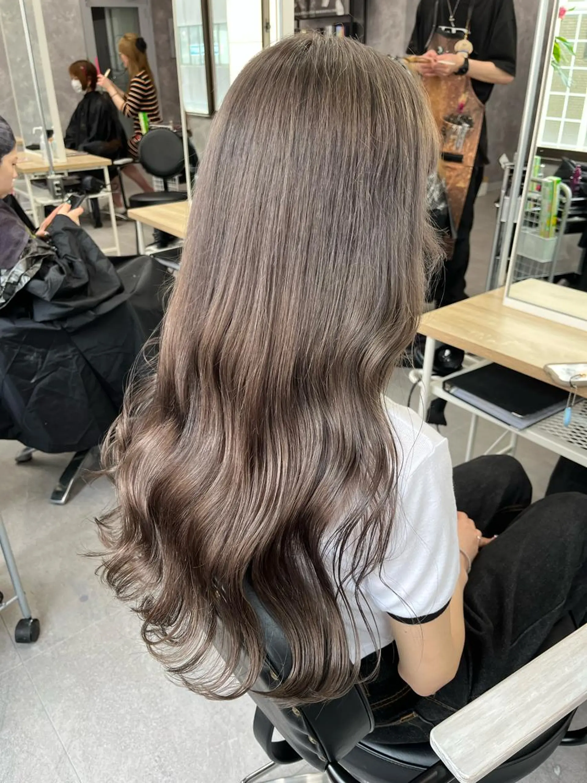 カラー アッシュ アッシュグレー アッシュグレージュ バレイヤージュ ミストバング 🫧似合わせデザイン 🫧MIKU🪼のヘアスタイル