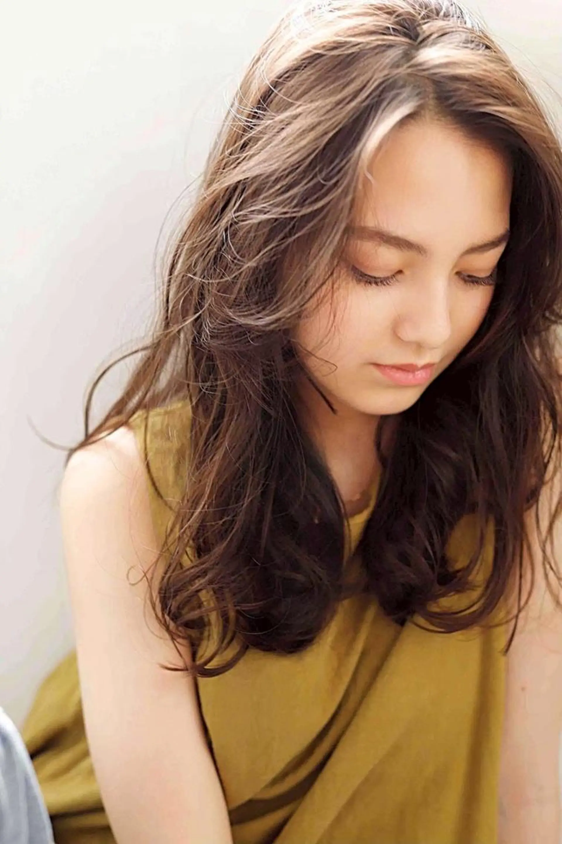 ロング 井上 未悠のヘアスタイル