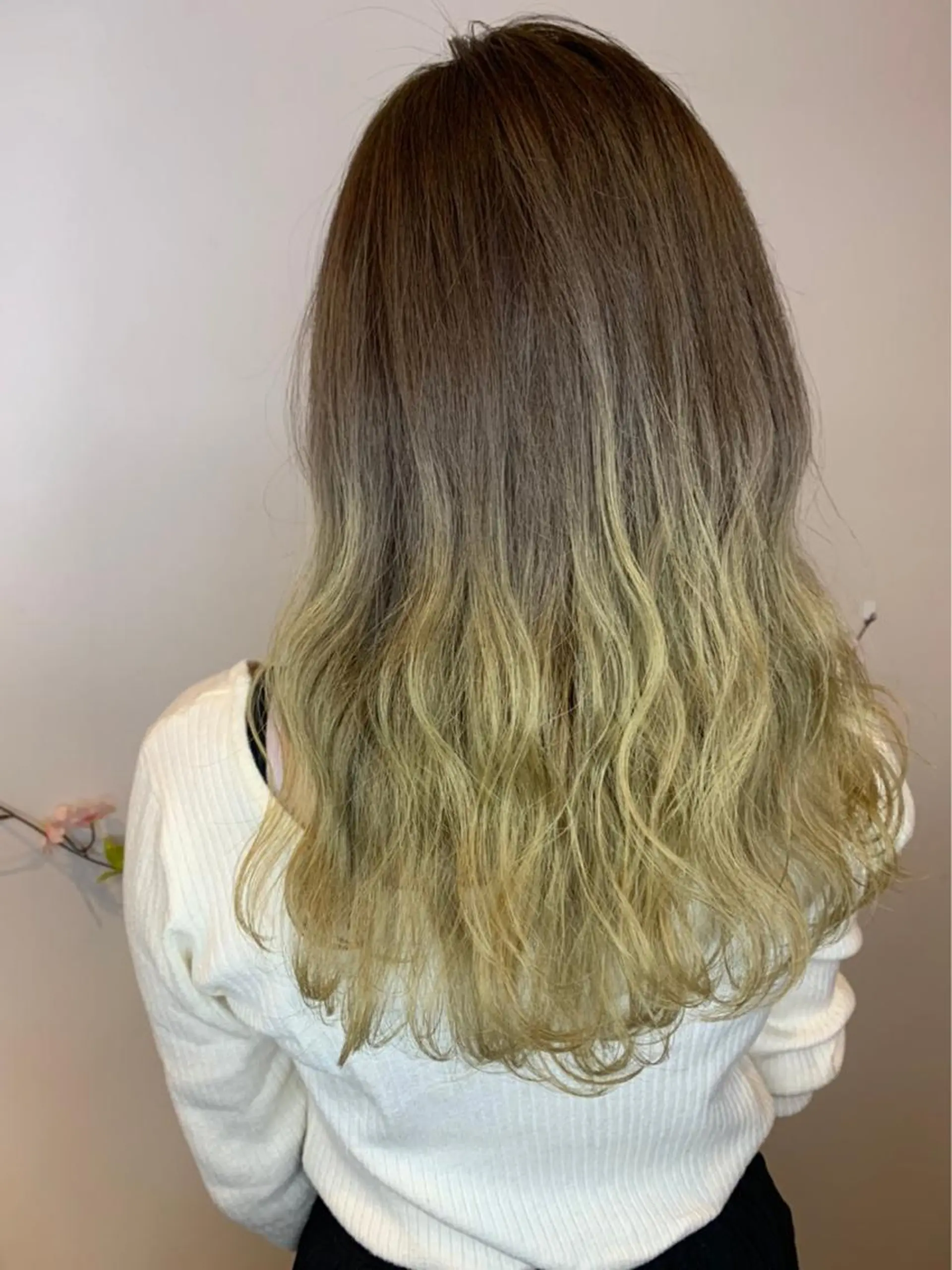 セミロング カラー 韓国風・ブリーチなし ・あり後藤 一斗店長のヘアスタイル