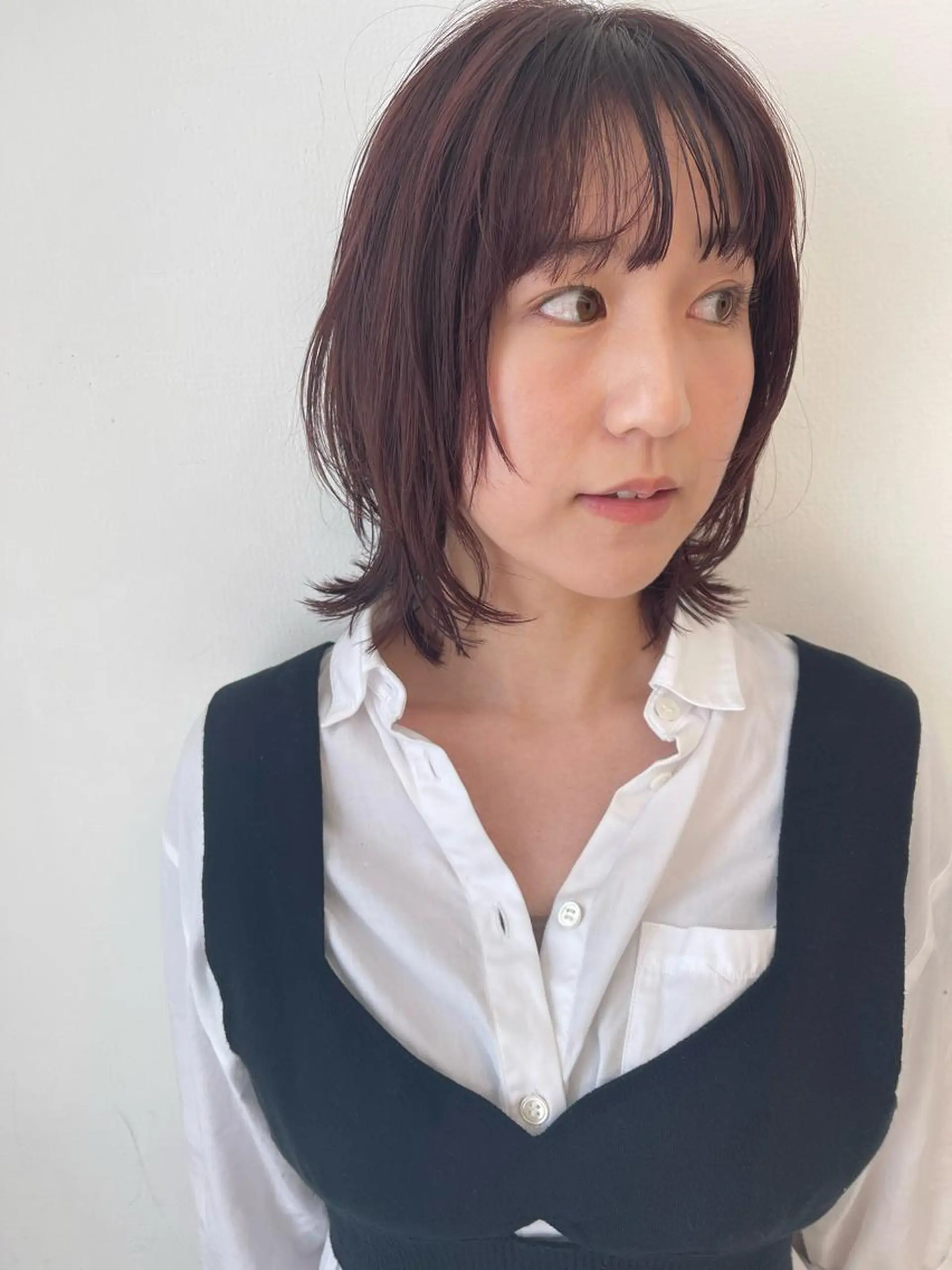 ショート カラー カット ヘアカラー トリートメント 💓パーマ，💗 レイヤーカットのヘアスタイル