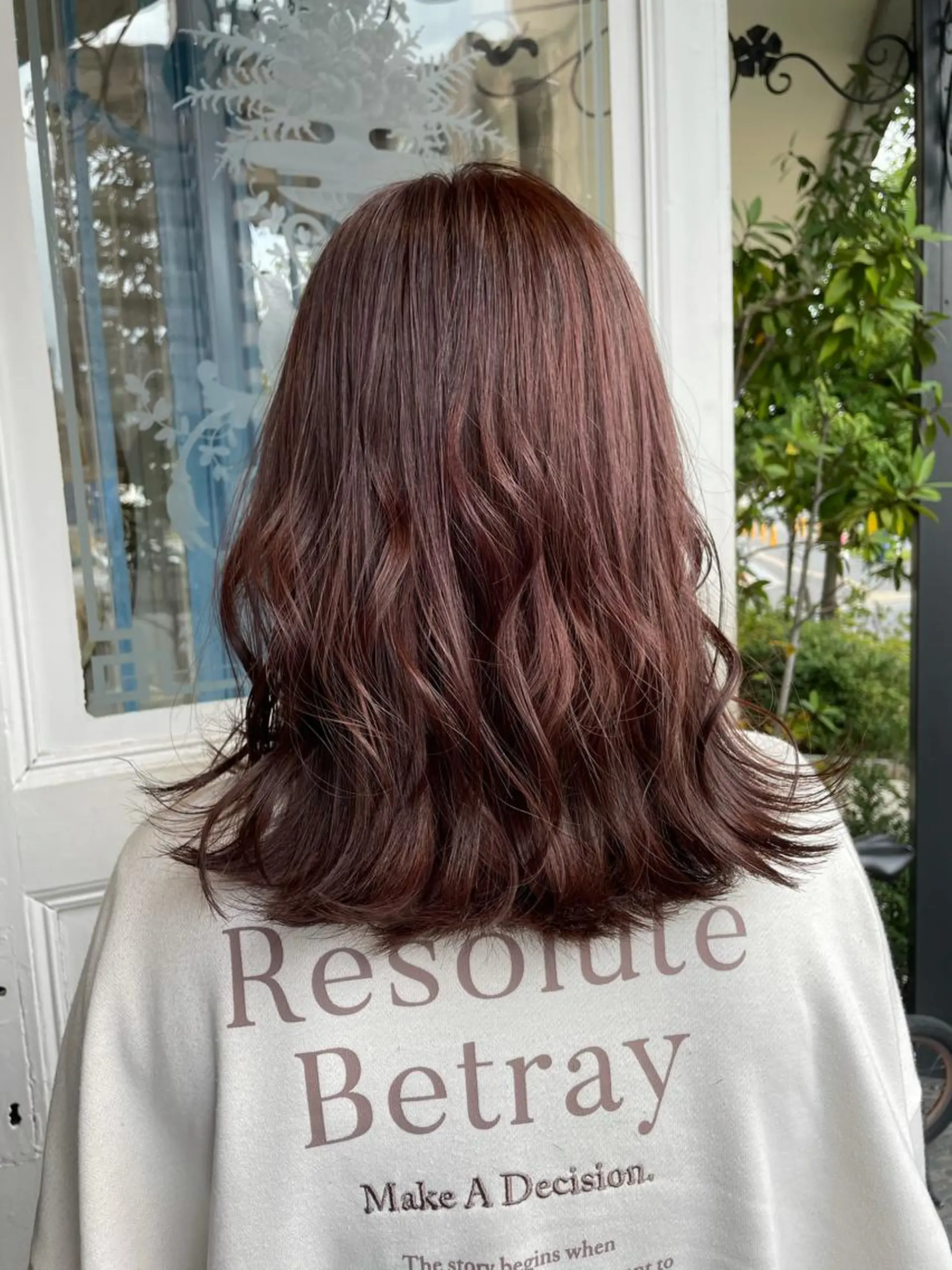 ミディアム カラー 渡辺 瑠美のヘアスタイル