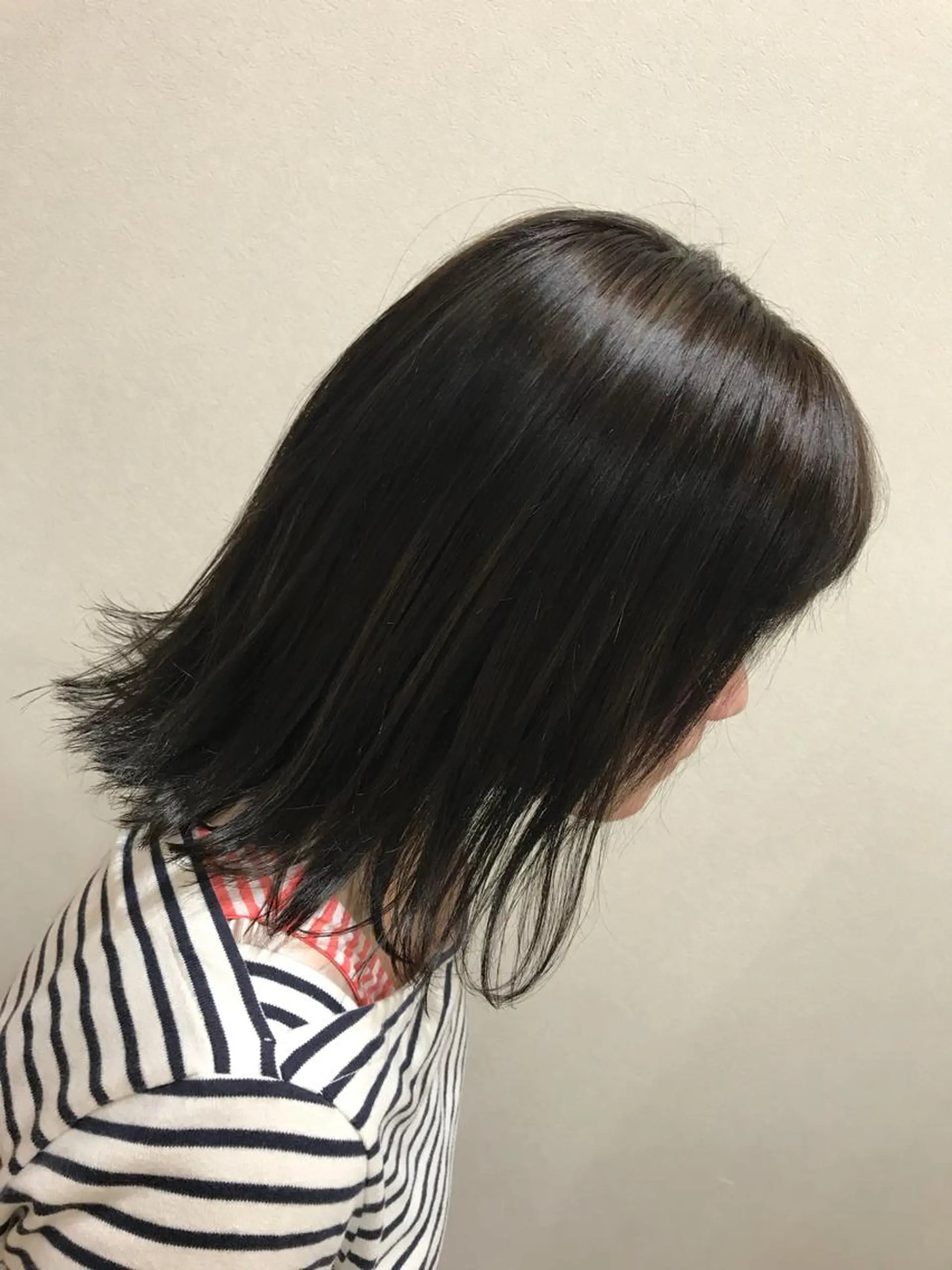 ミディアム カラー ハイライトカラー ハイライト 岡本 智次のヘアスタイル