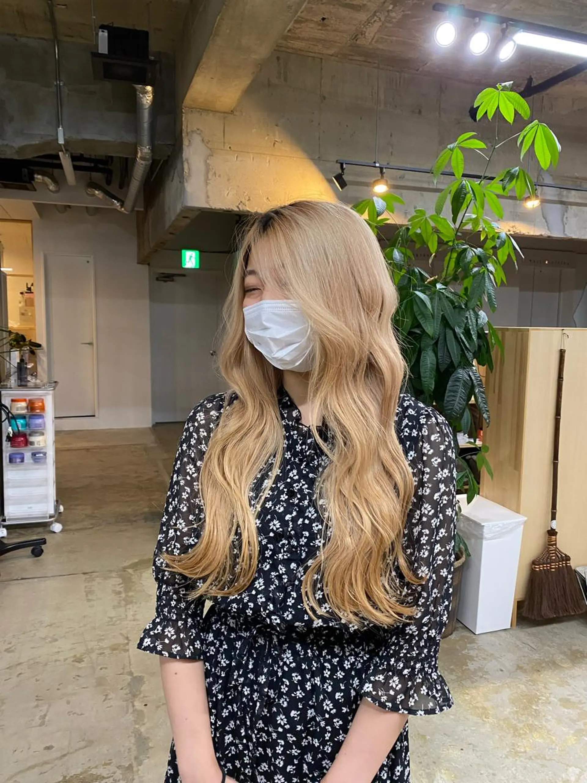 ロング 髪質改善 トリートメント 茜璃/ブリーチカラー /レイヤーカットのヘアスタイル