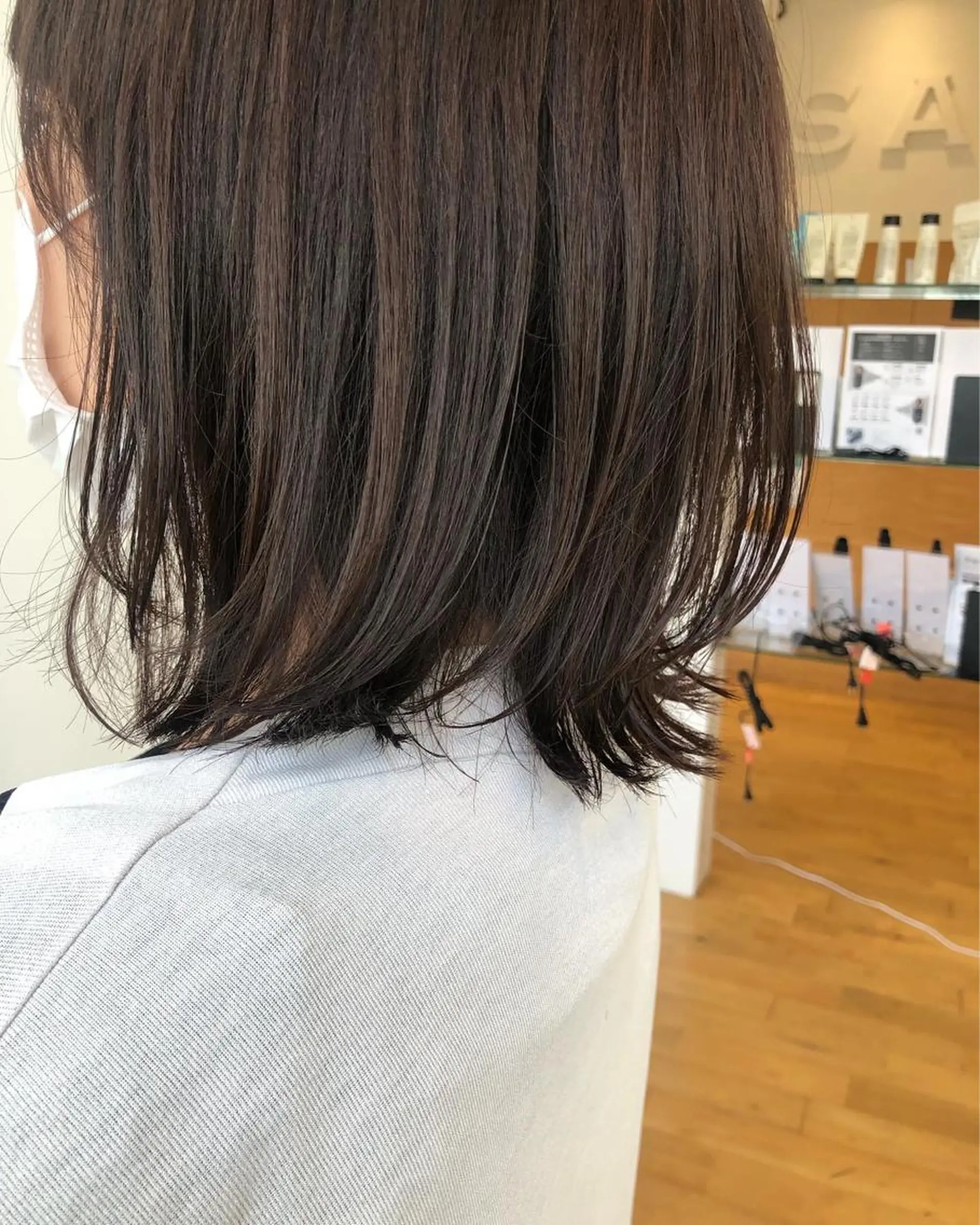 ミディアム カット 松原 愛莉のヘアスタイル