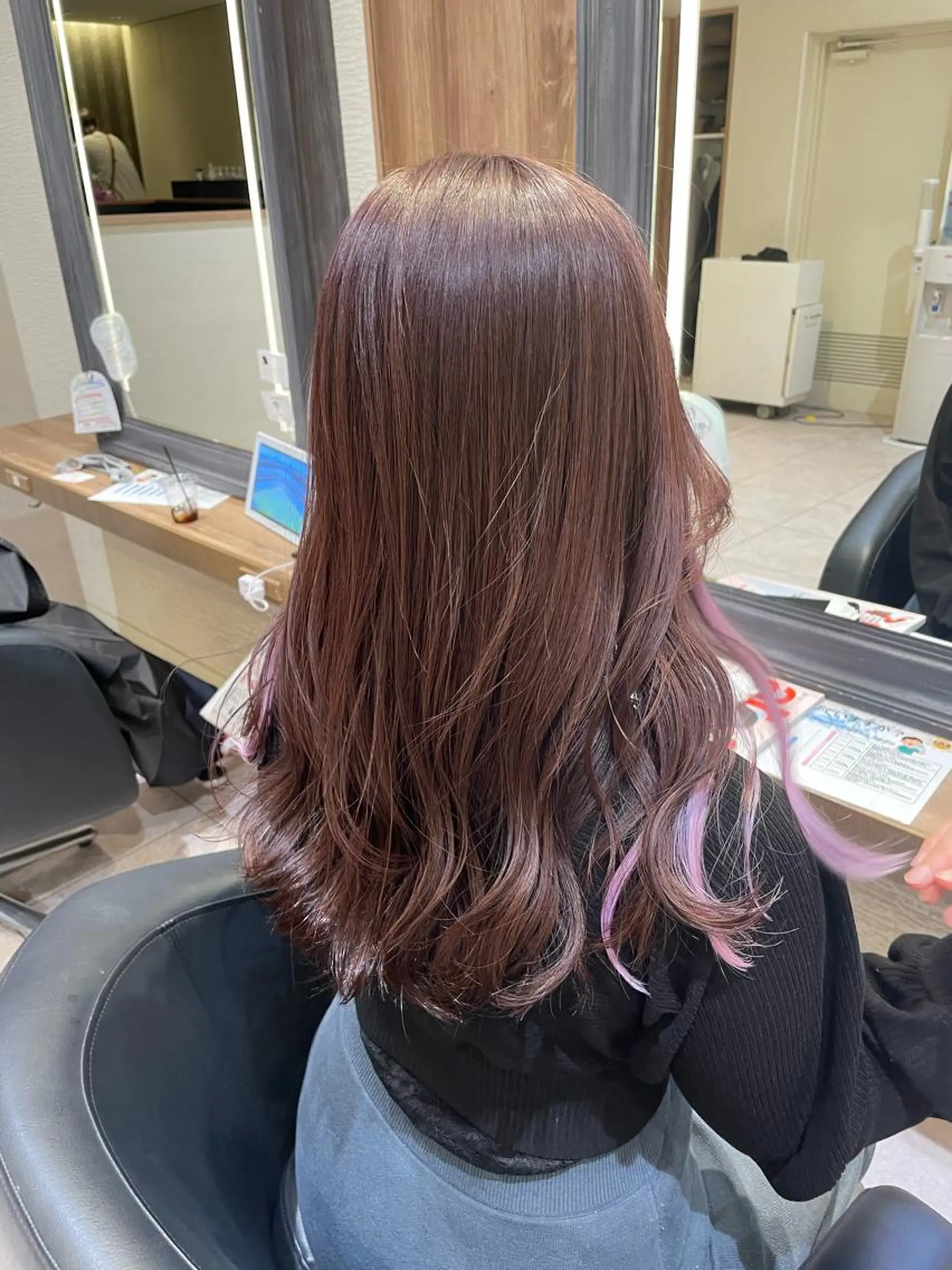 セミロング カラー ブリーチ ラベンダーカラー ブリーチなしカラー レイヤー/ハイトーン 🫧‪Erikaのヘアスタイル