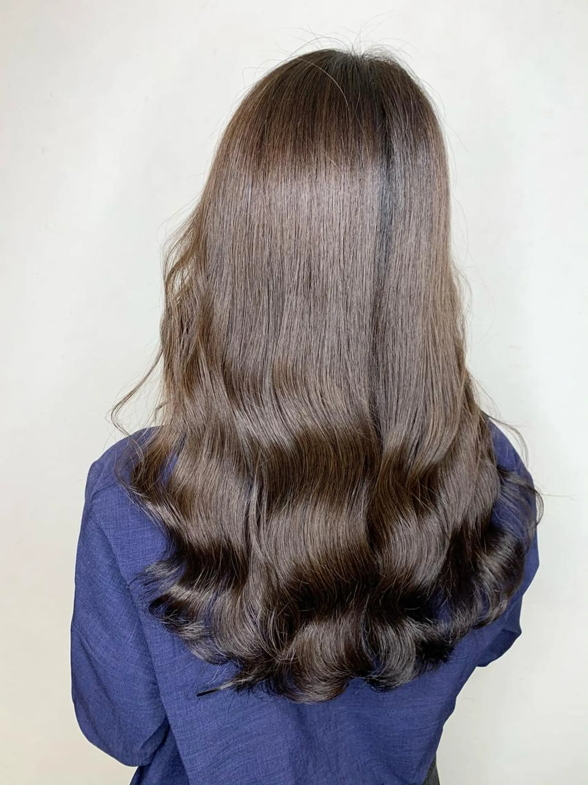 ロング カラー パーマ ヘアアレンジ メンズ キッズ ネイル マツエク・マツパ メンズブリーチ メンズハイライト メンズインナーカラー メンズ韓国風 ブリーチ オリーブカラー 特化　　kaiのヘアスタイル