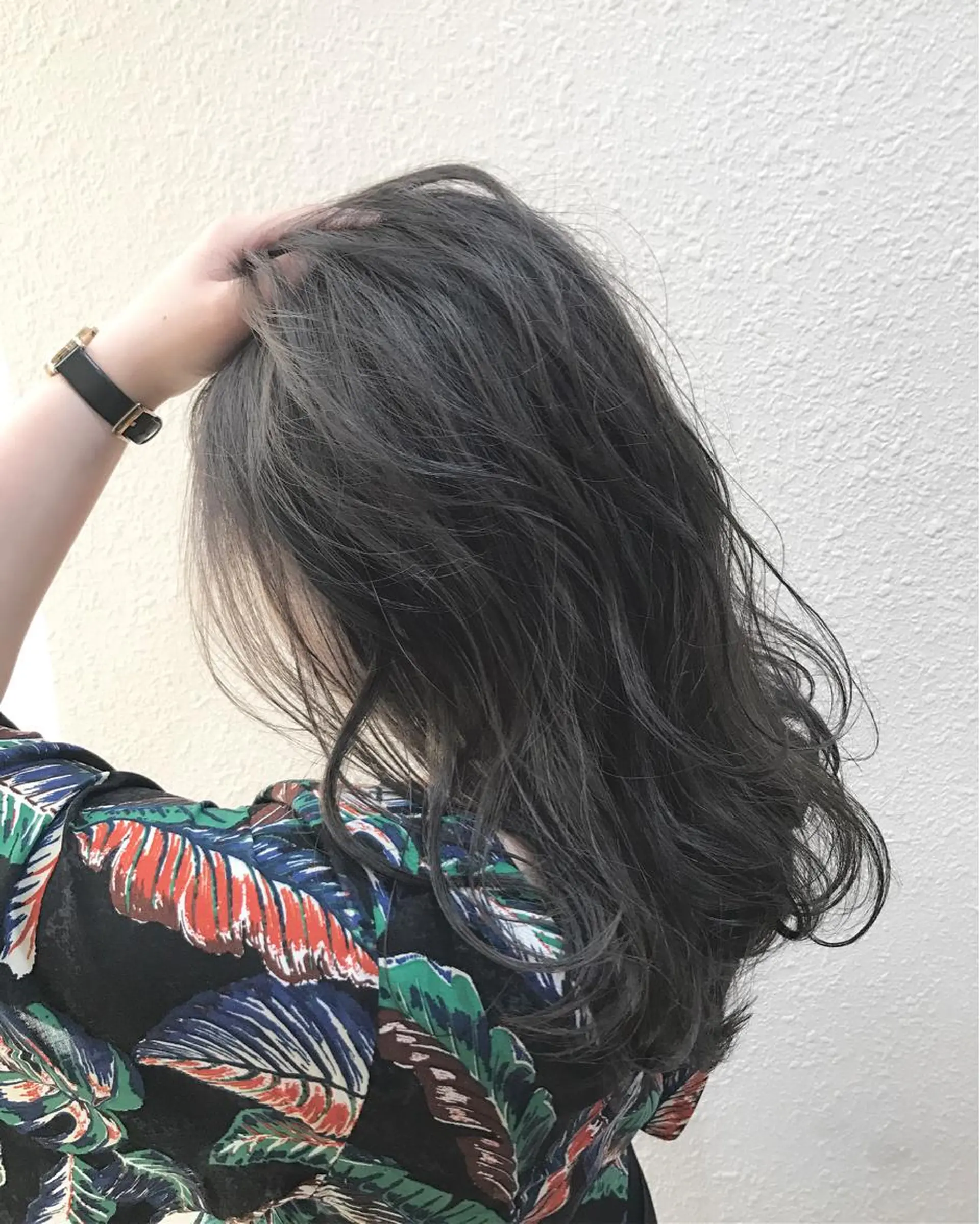 カラー ブルーカラー ブルージュ ハイトーンカラー takumi Hのヘアスタイル